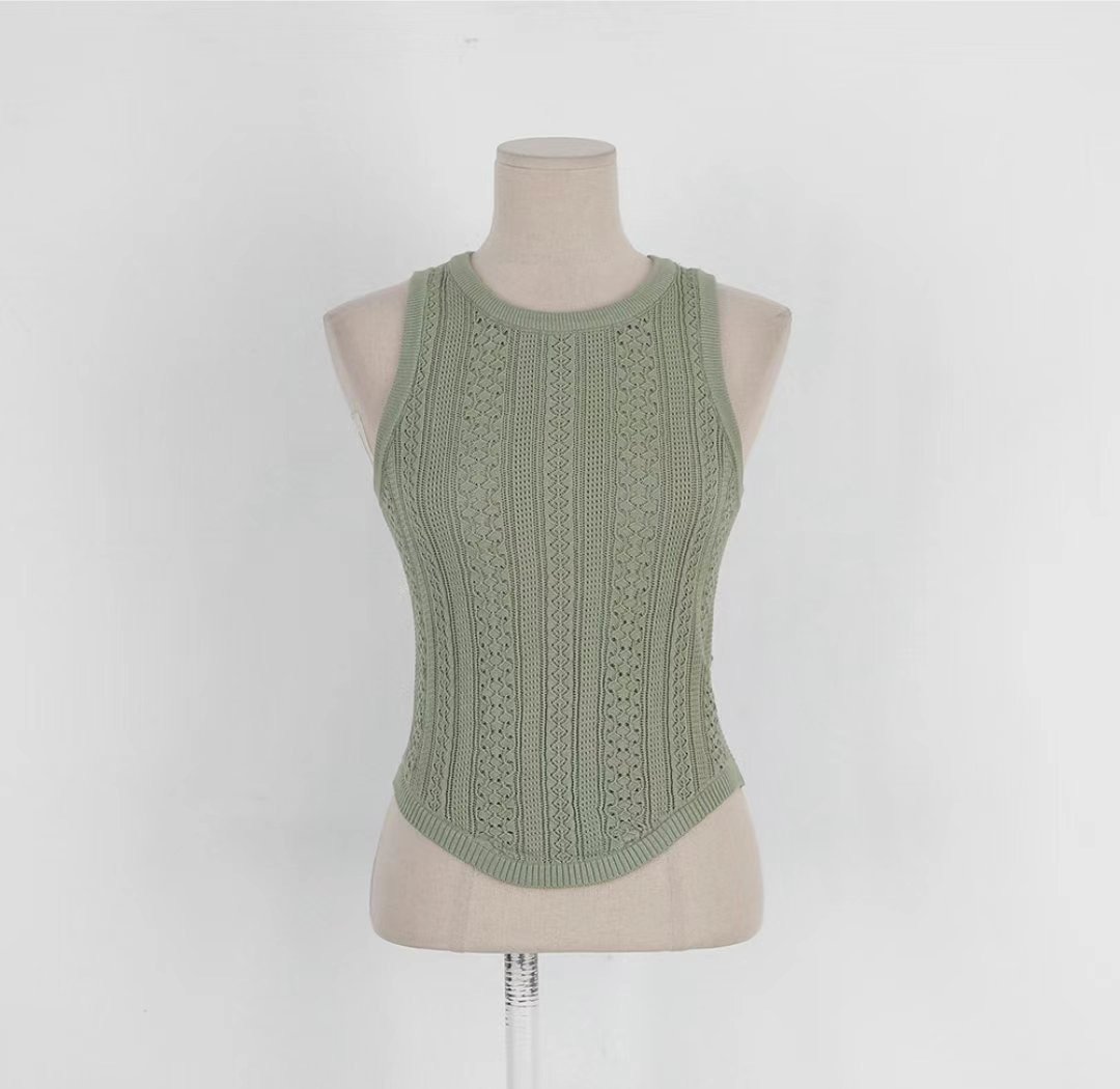 雕花蕾絲設計圓弧背心