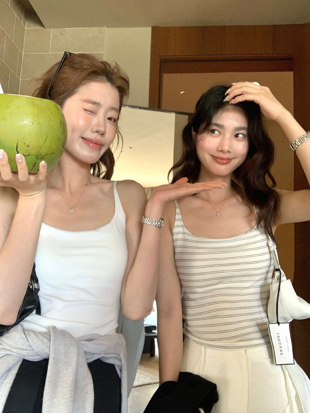 透氣吊帶修身背心（10colors)