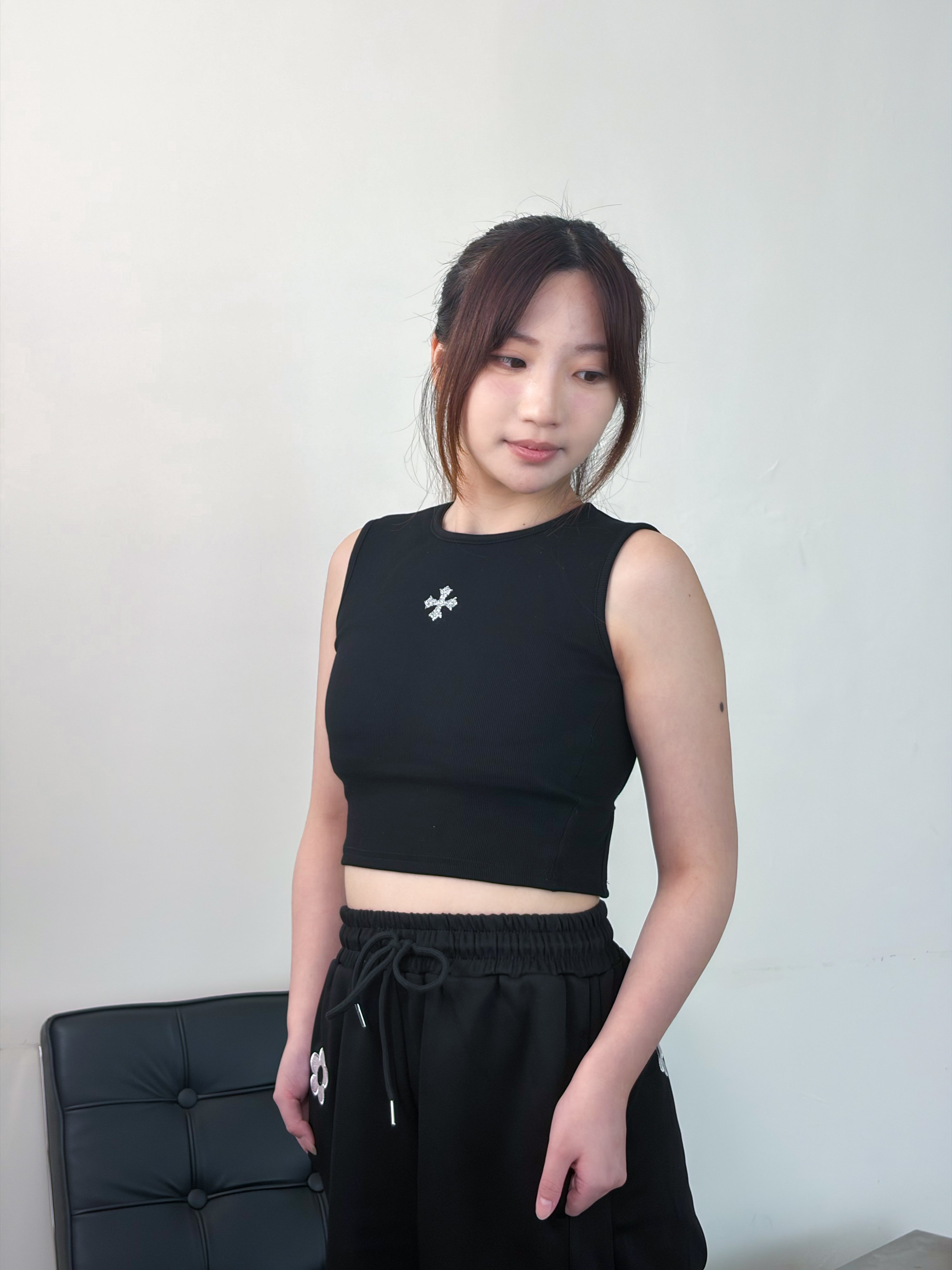 露背十字短版背心