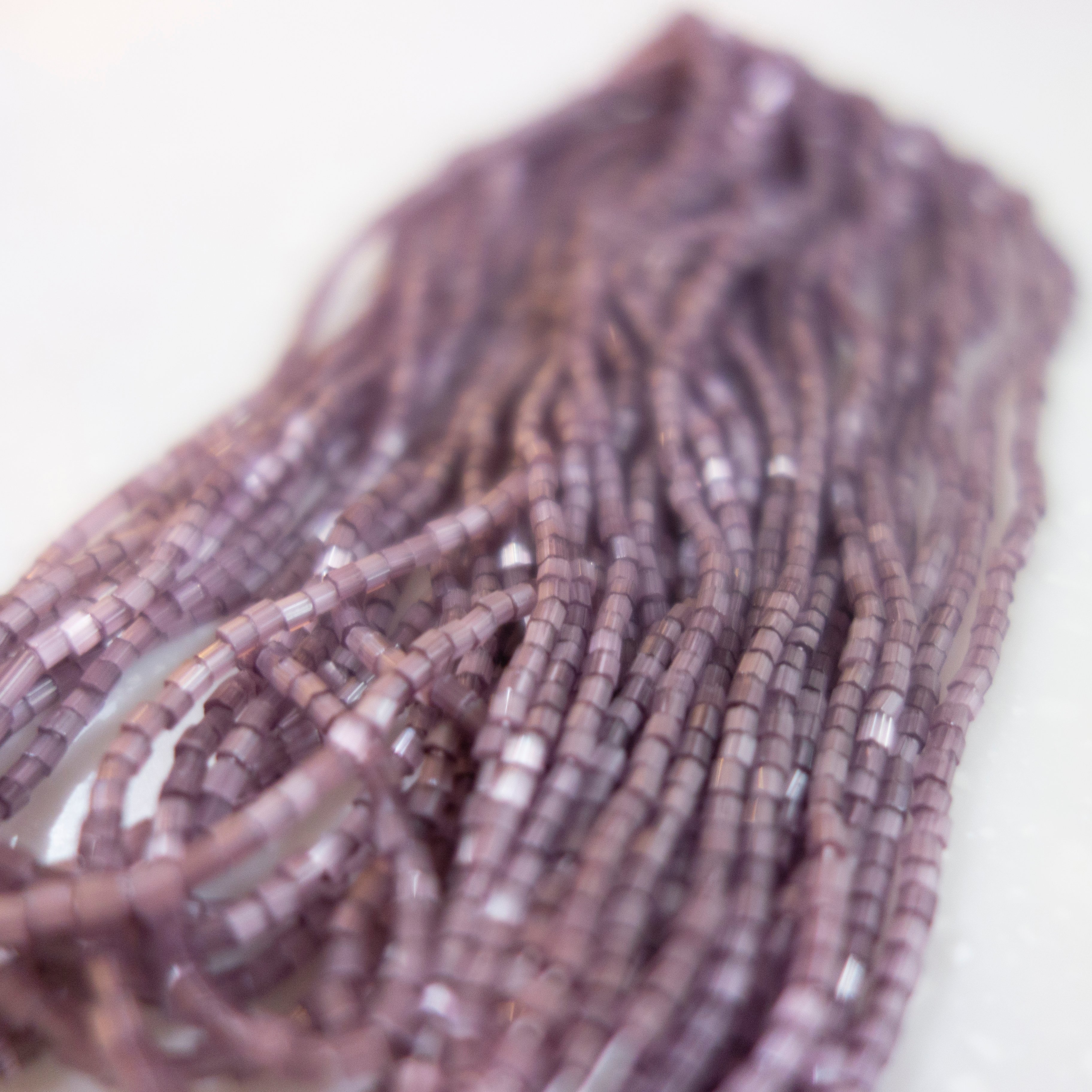 2 CUT BEADS 11°