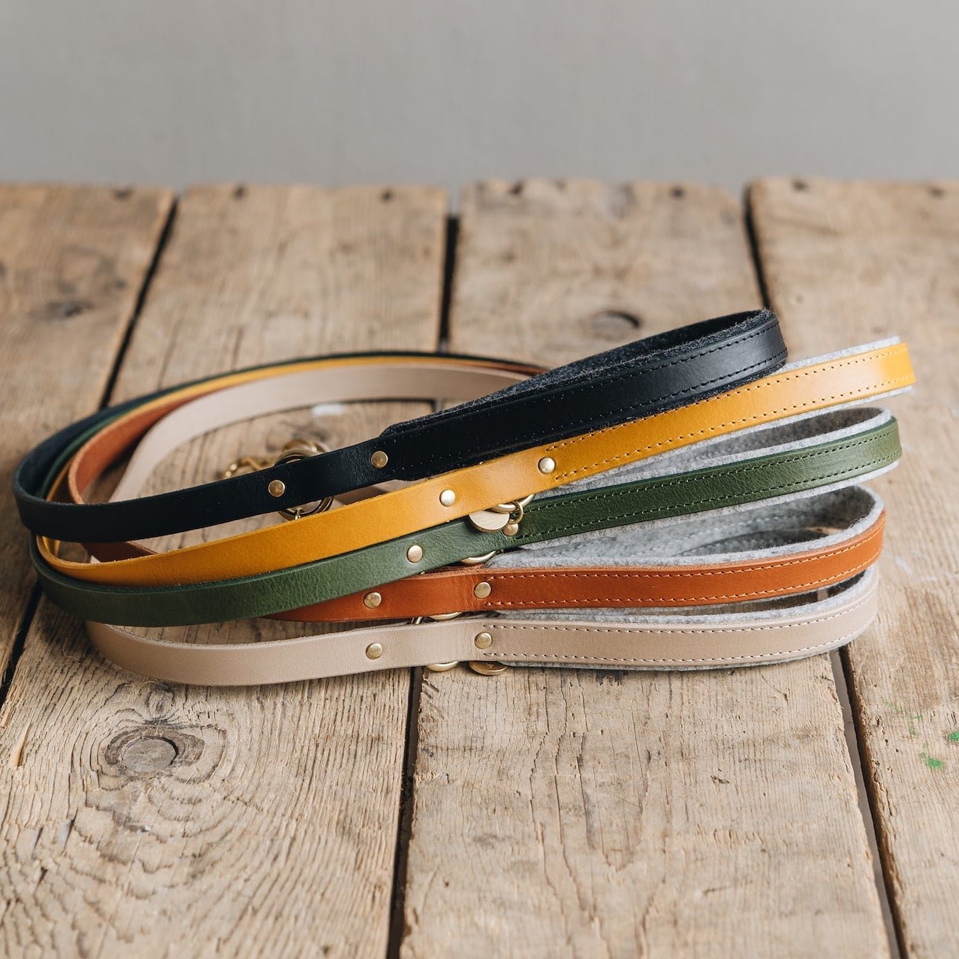 Band & Roll Hitch Air 標準真皮短牽（義大利牛皮、德國製）