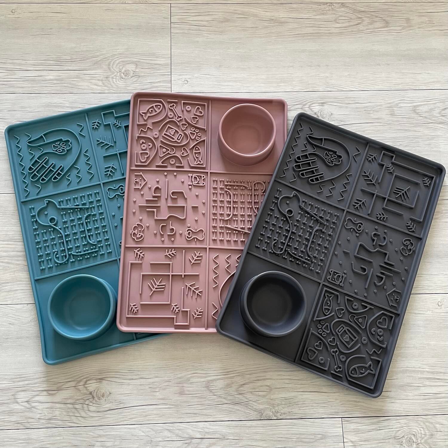 Tails & Tales Licking Mat 加大版六宮格舔食墊