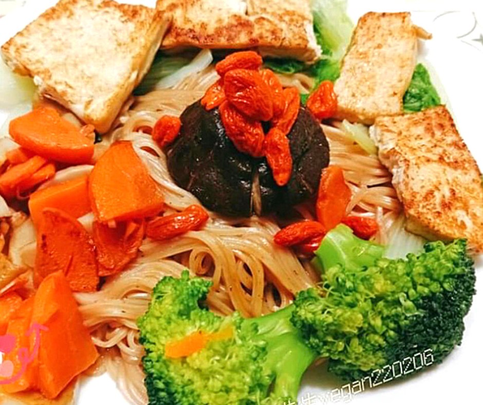 靈芝草人​​​​​​​私廚麵線料理EP4 feat.素食先生