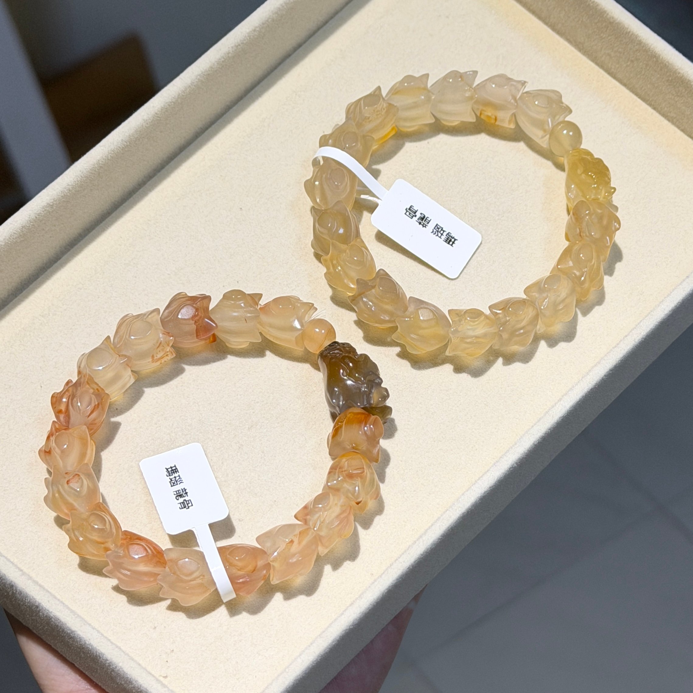 玉髓龍骨 全雕刻手串 玉髓龍骨 全雕刻手串