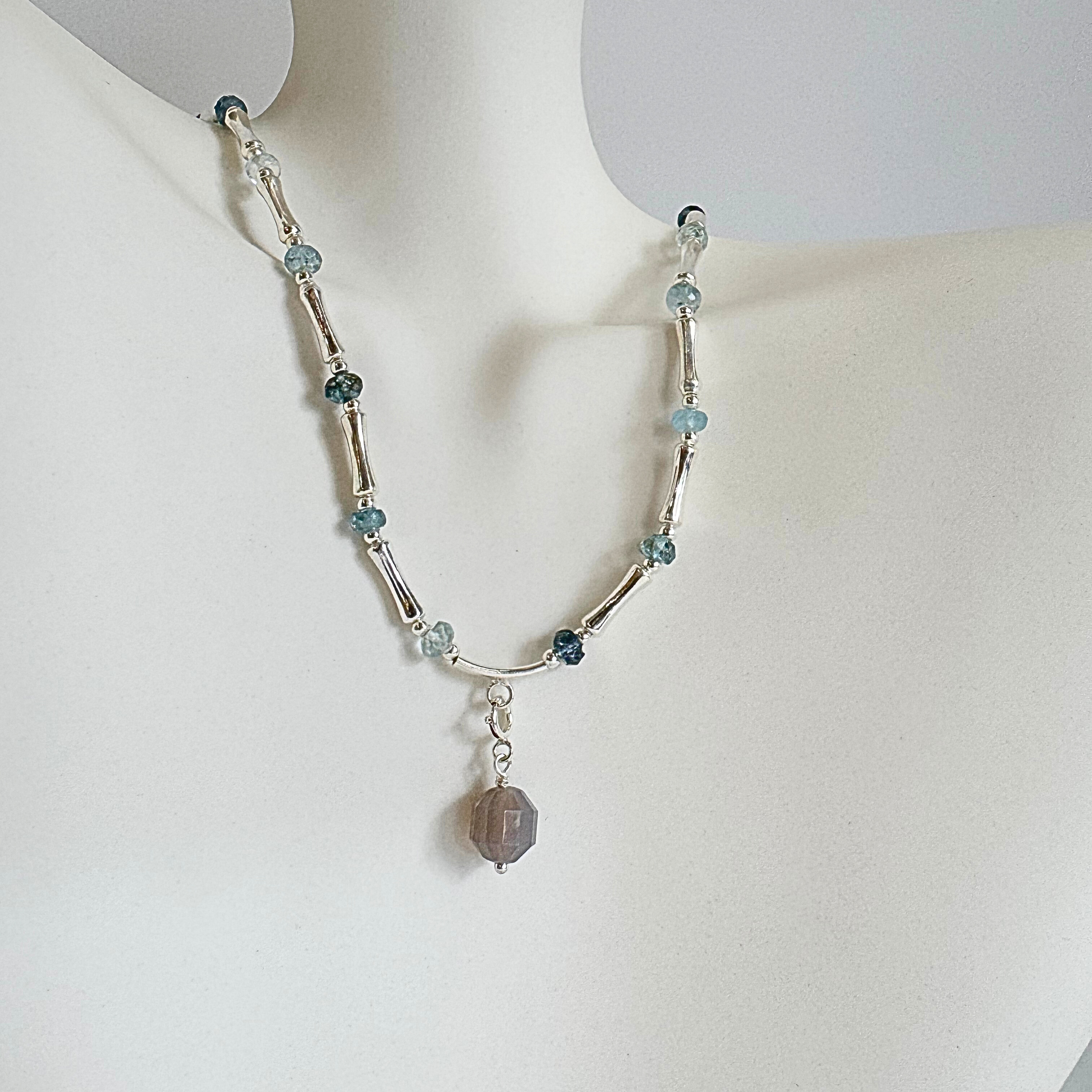 Grey Serenity 墜飾