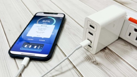 蘋果仁開箱評測｜唯一多孔快充+備份的 MemCatcher Pro 回憶捕手，雙裝置自動備份加密，安全方便好用