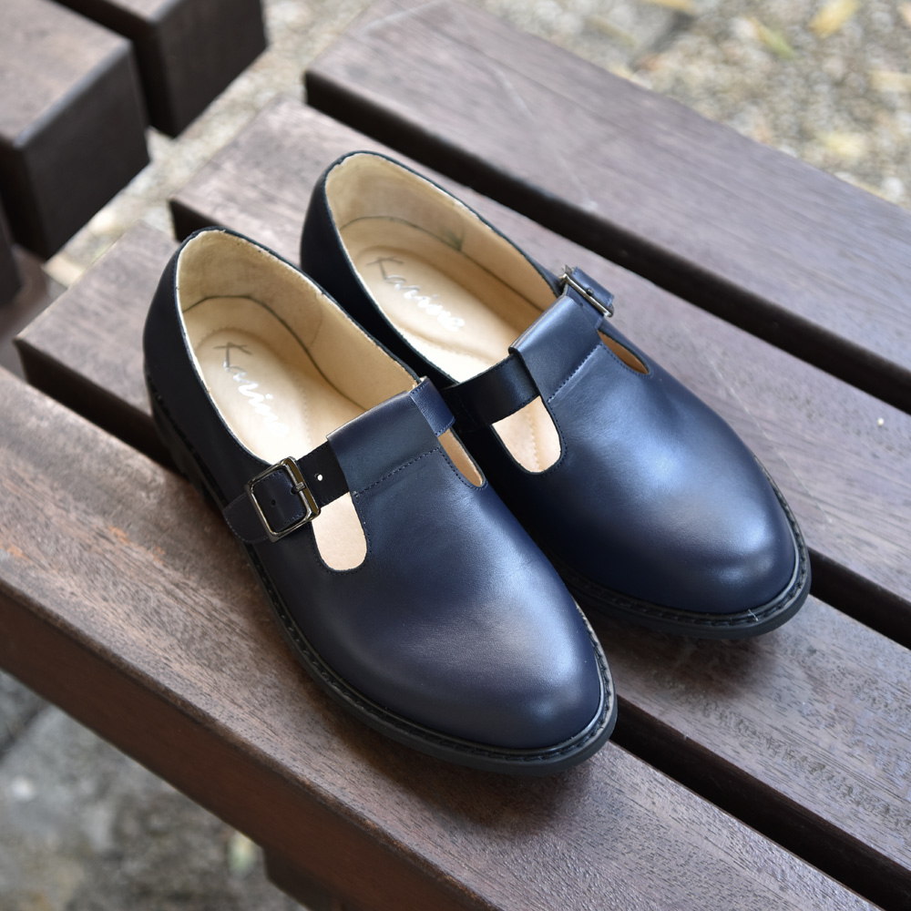 karine(MIT台灣製)全真皮釦帶T字瑪莉珍鞋-藏藍色