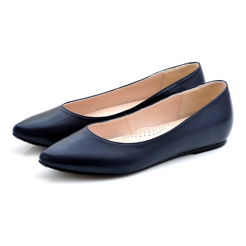 karine(MIT台灣製)全真皮尖頭內增高楔型鞋-暗藍