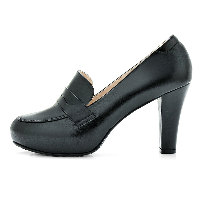 karine(MIT台灣製)全真皮素面樂福高跟鞋-黑色