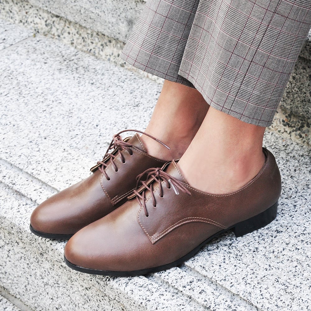 karine(MIT台灣製)全真皮綁帶低跟德比鞋-咖啡色