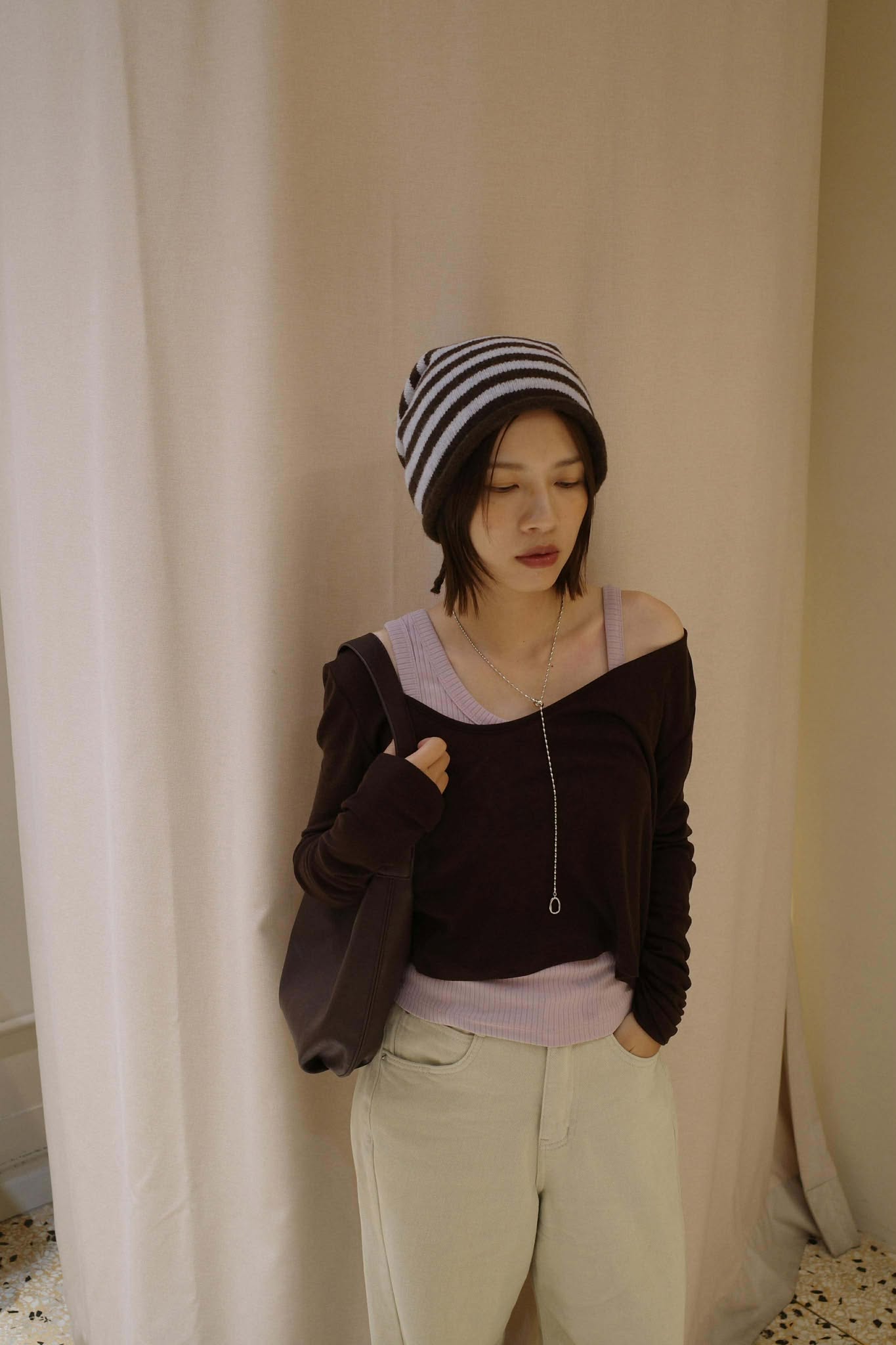 不對稱肩帶直紋背心 ( 5色 ) 不對稱肩帶直紋背心 ( 5色 )