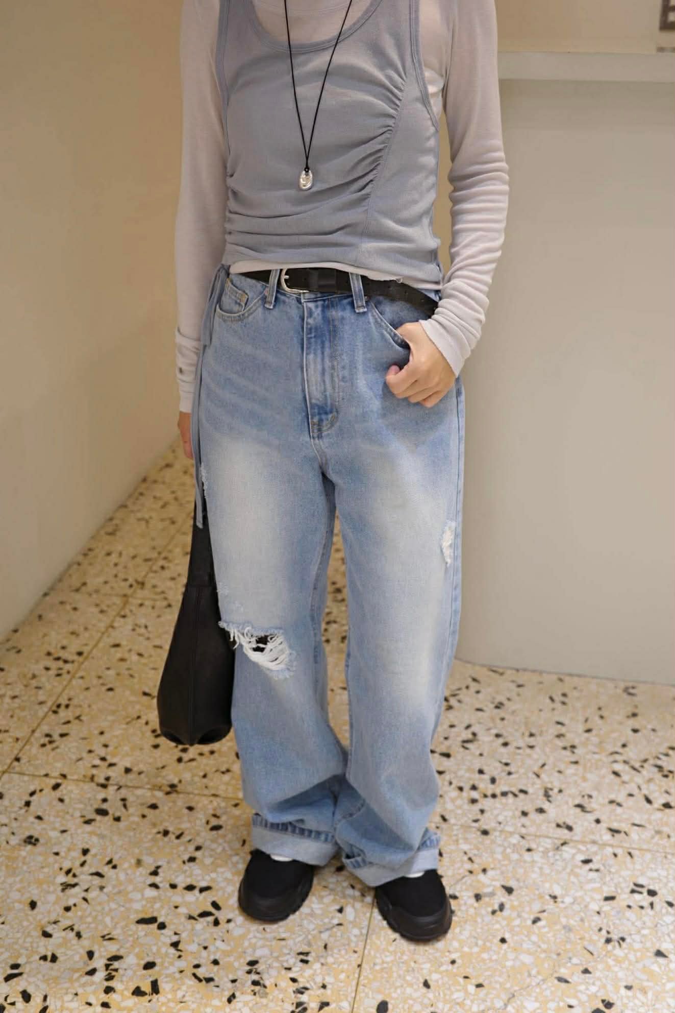 破損感微靴型褲