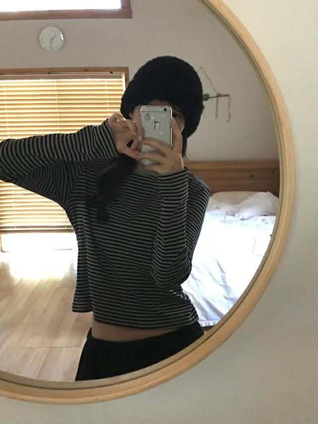 配色圓領條紋上衣 ( 4色 )