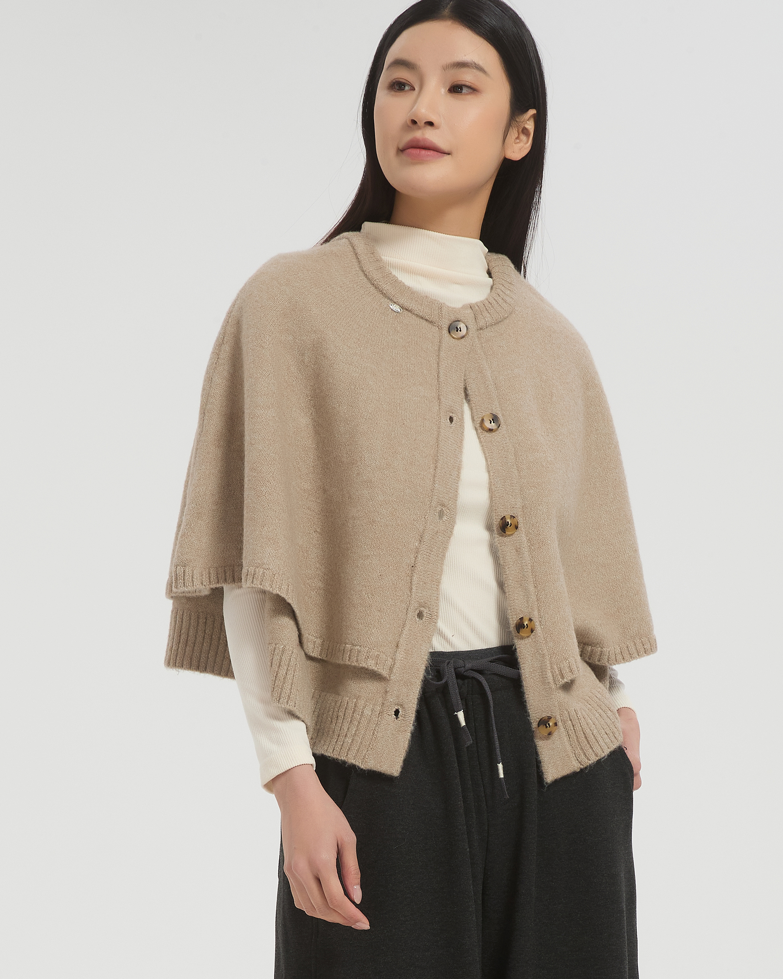 witharch雲朵披風-燕麥