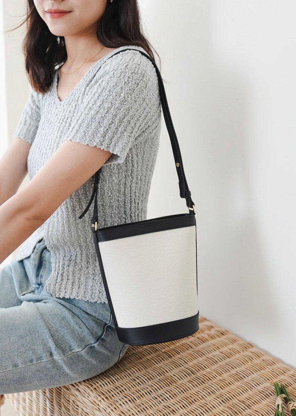 帆布與皮革經典水桶包(真皮)