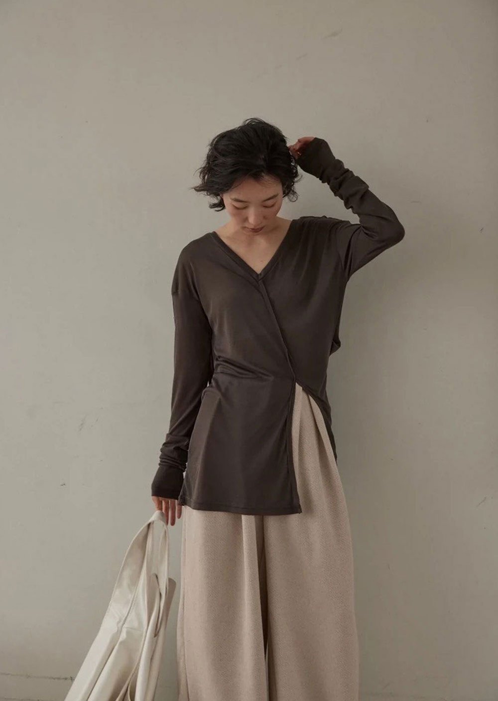 天絲V領剪裁防曬衣