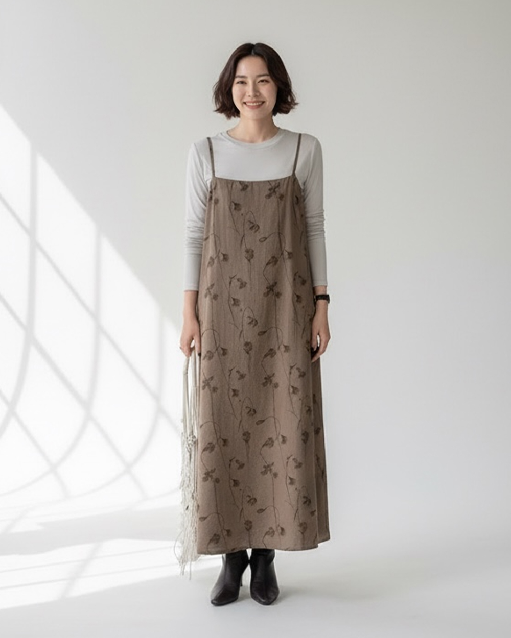 暮霧花朵吊帶洋裝-咖