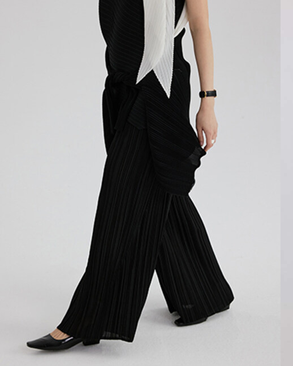 流動壓褶鬆緊褲-黑