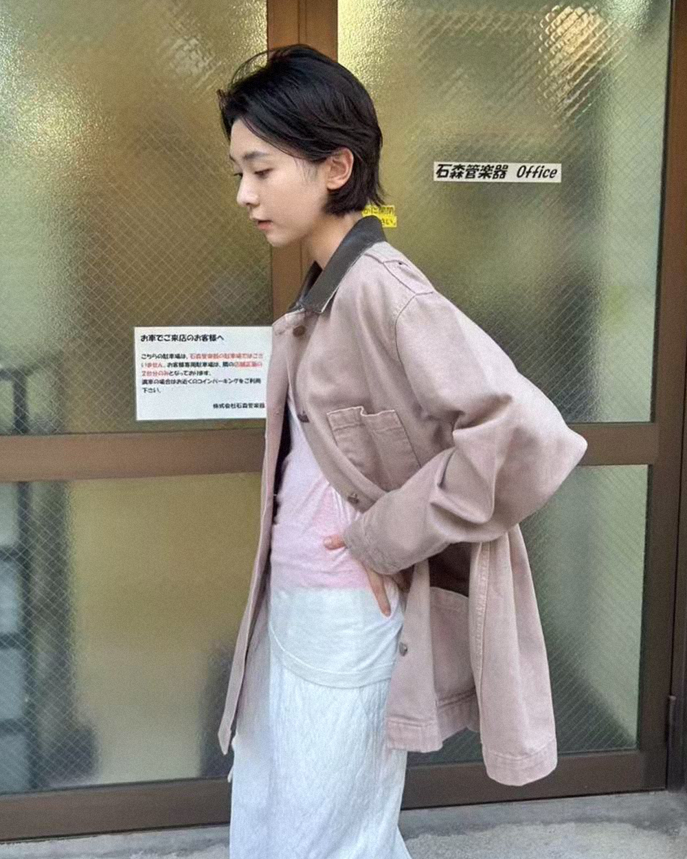 草莓翻領牛仔夾克