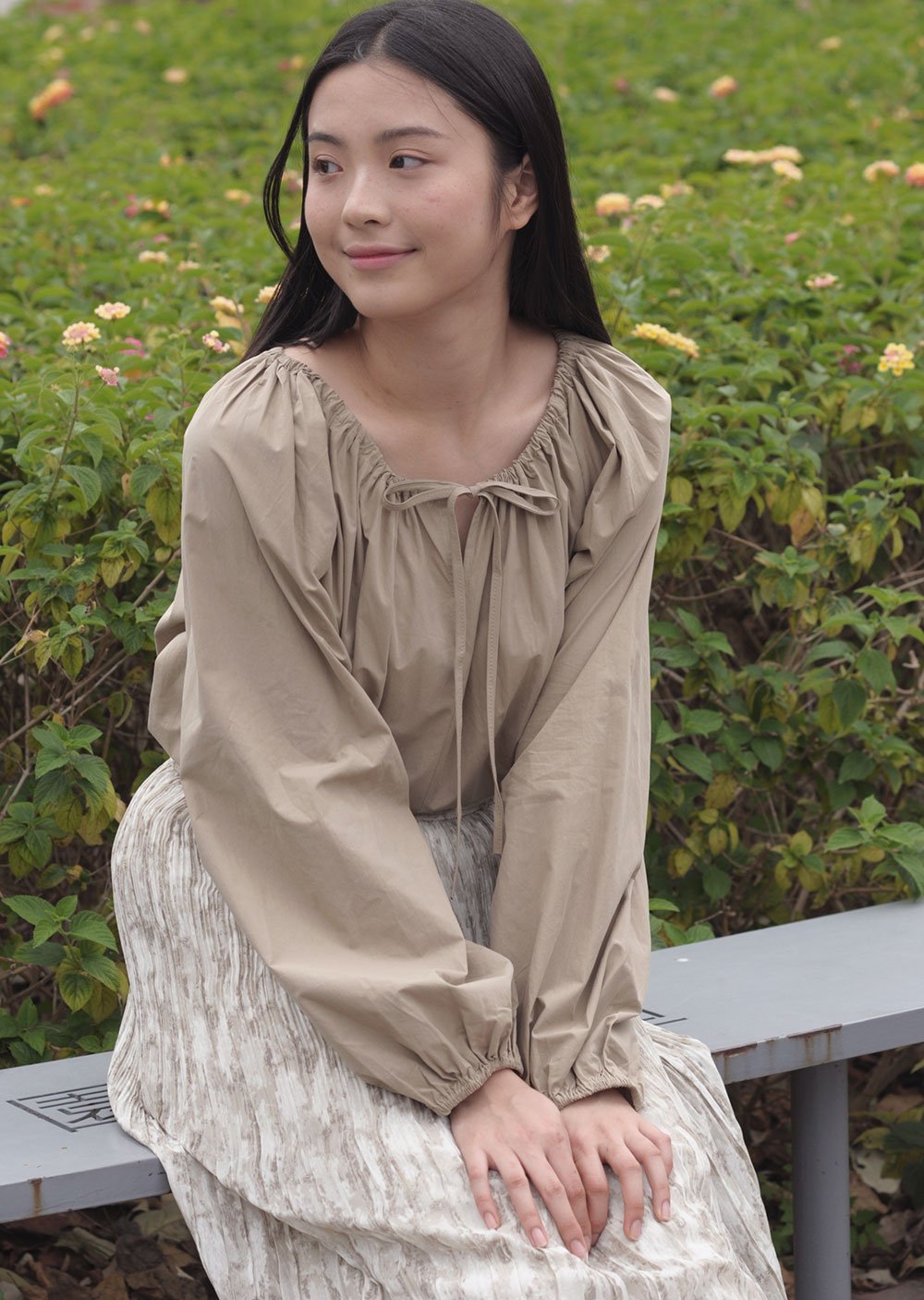 純棉抽繩褶皺上衣