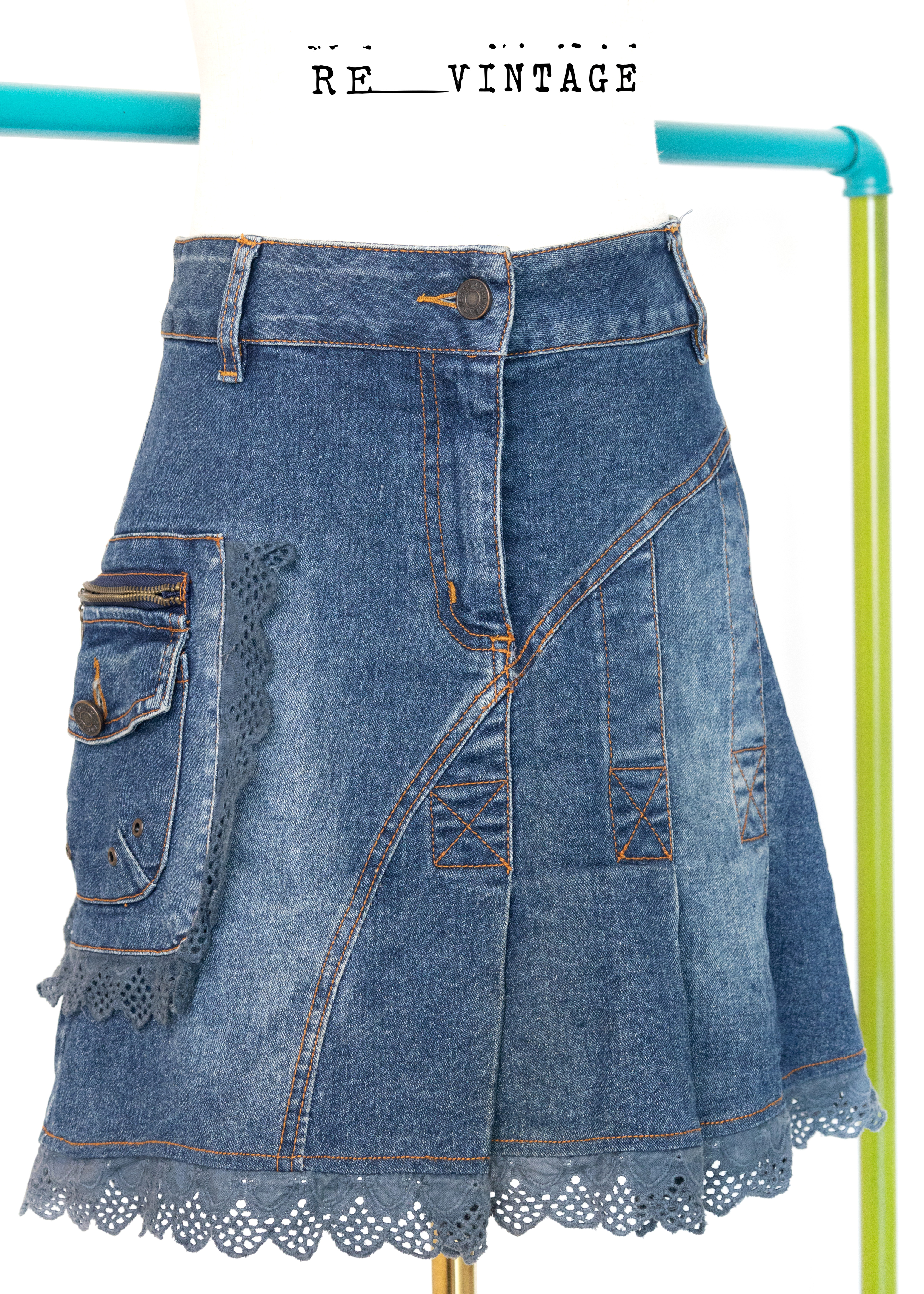 蕾絲花邊牛仔百摺短裙