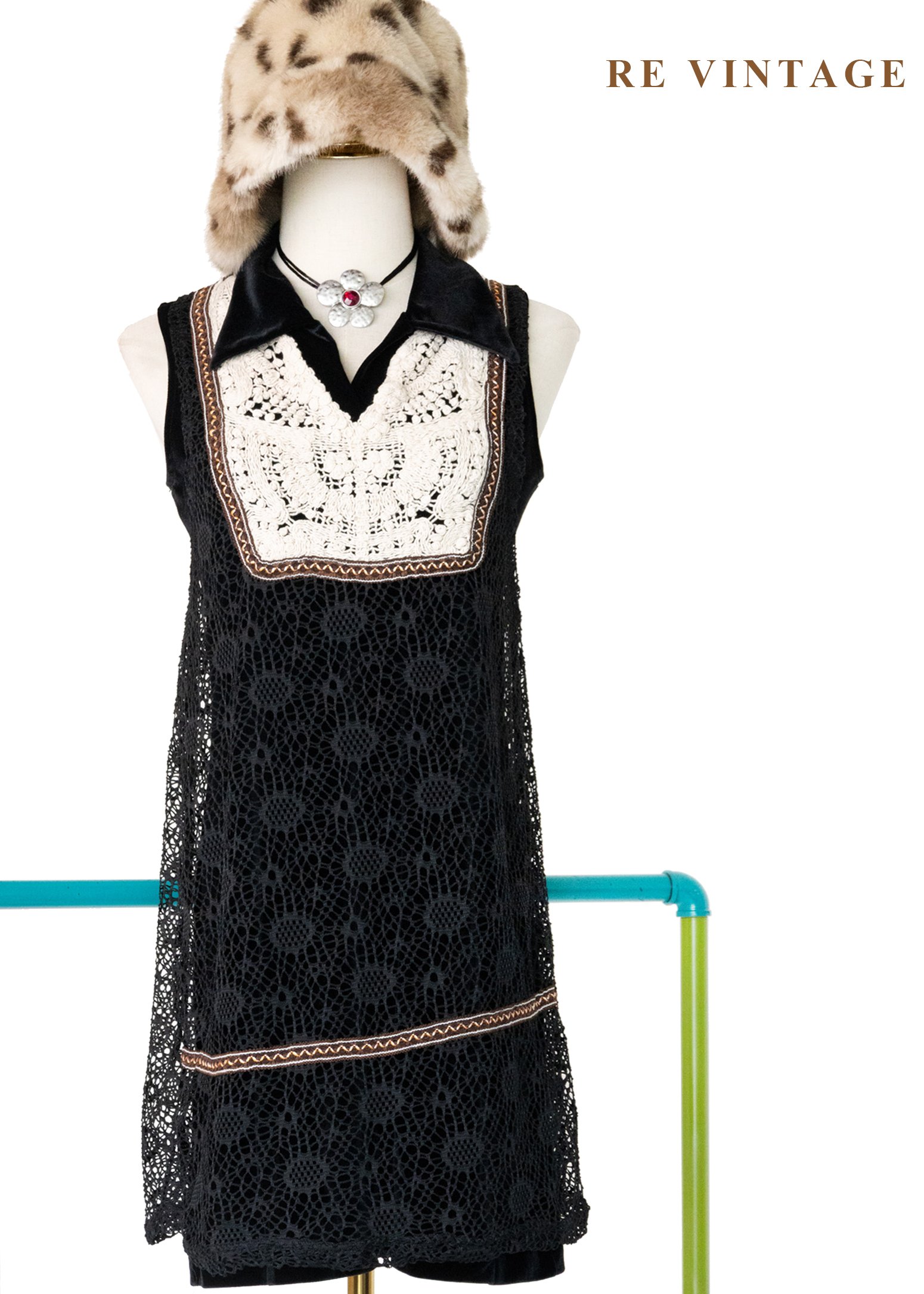 古靈精怪鉤織迷你洋裝