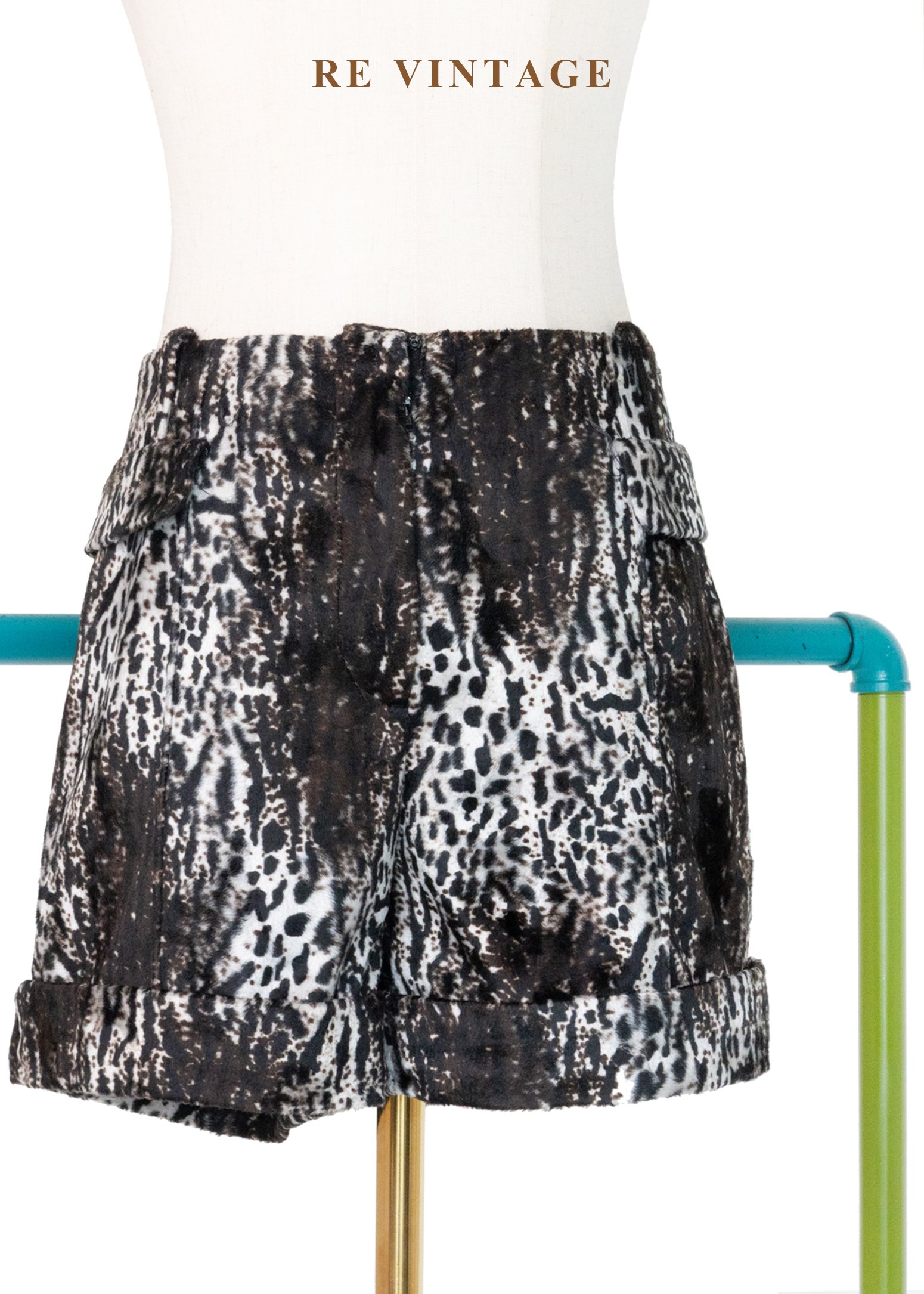 墨染野獸絨布短褲