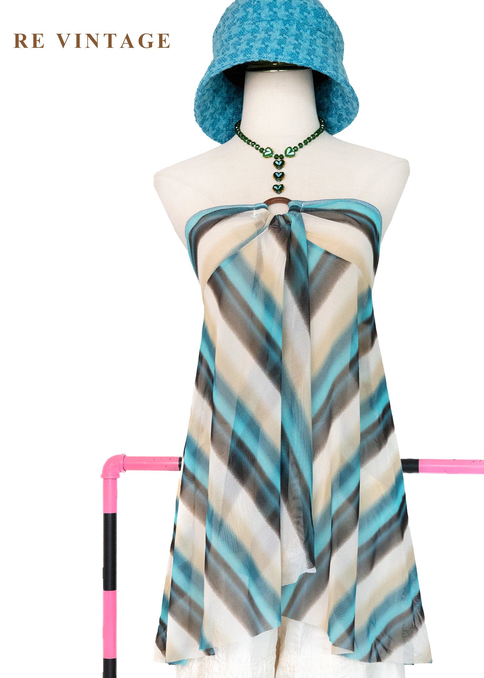 海灘假期 - 水中倒影動態美平口上衣