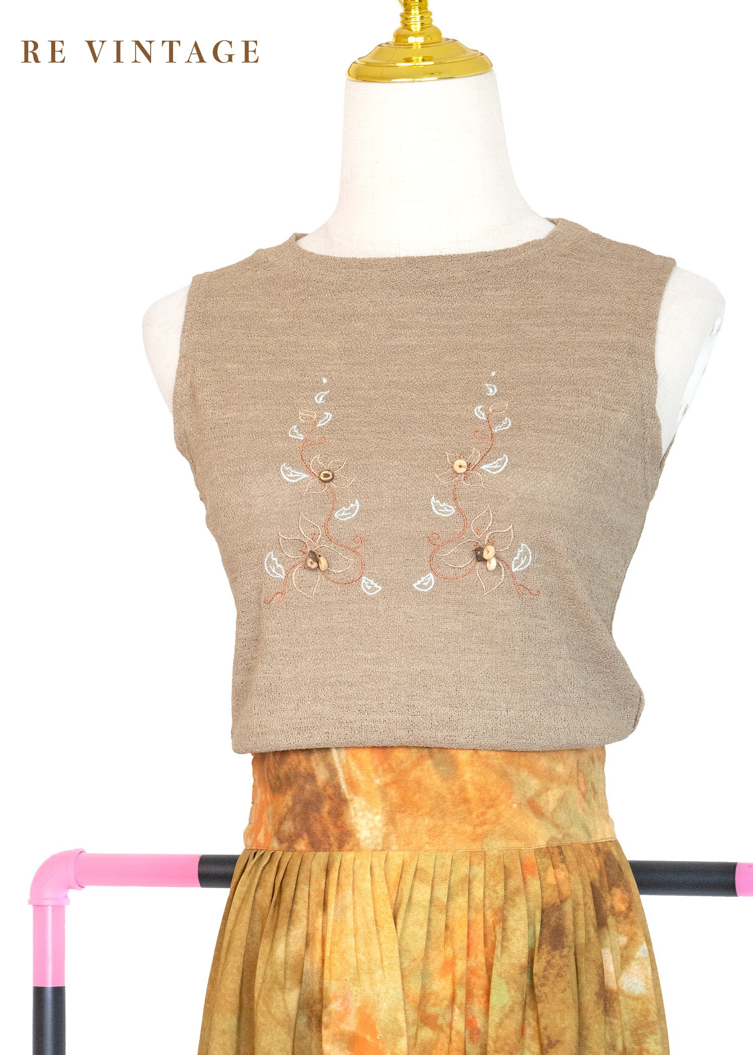 咖啡牛奶色木珠小花小背心