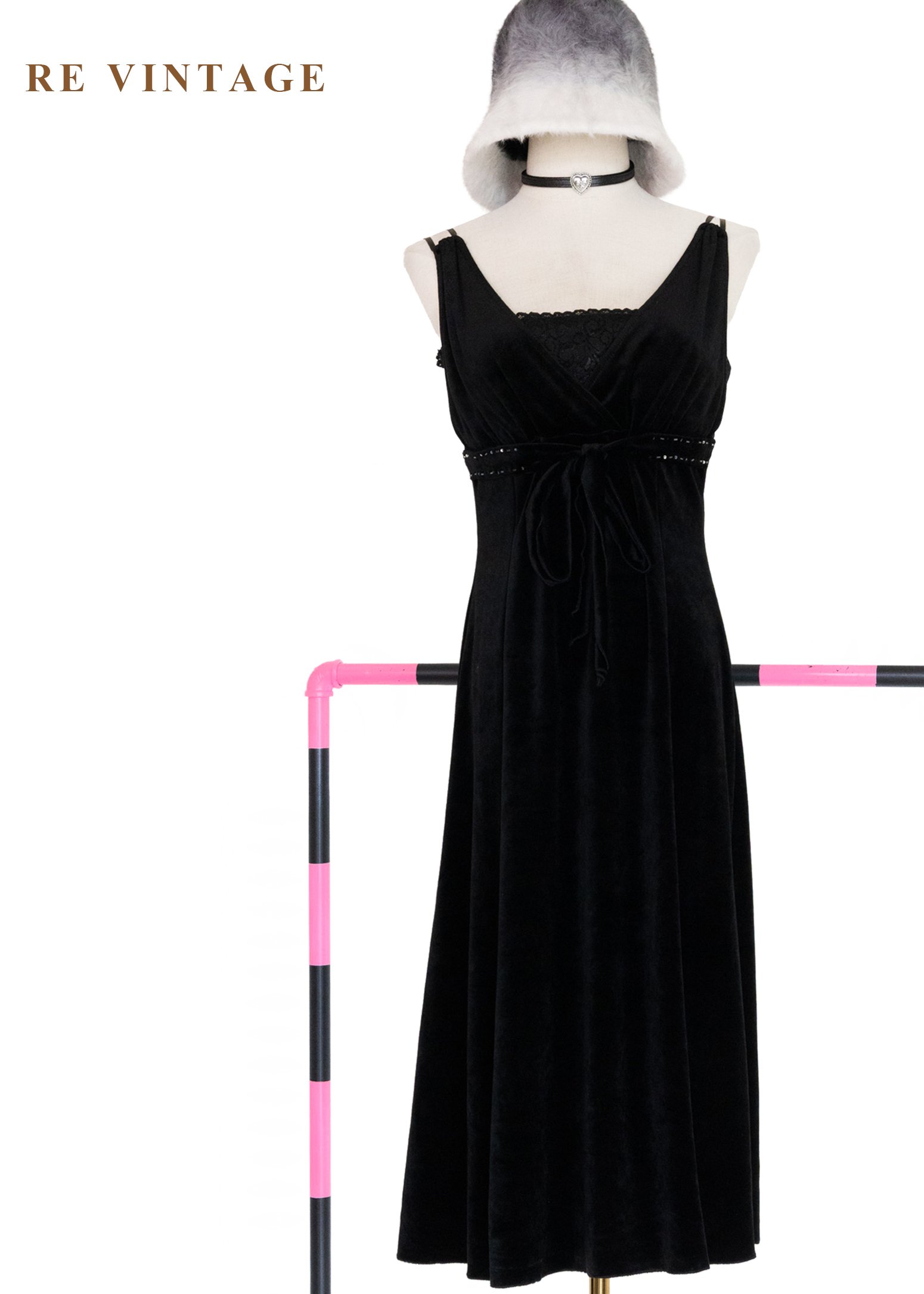 暗黑童話黑絨蕾絲細肩帶洋裝