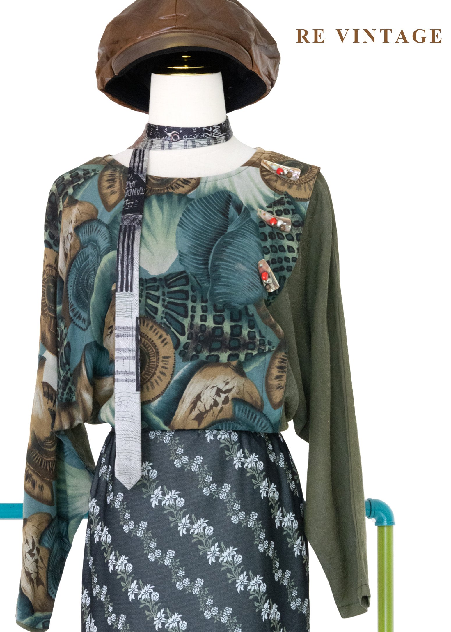 森林中的密談 - 藝術拼接衫落肩上衣