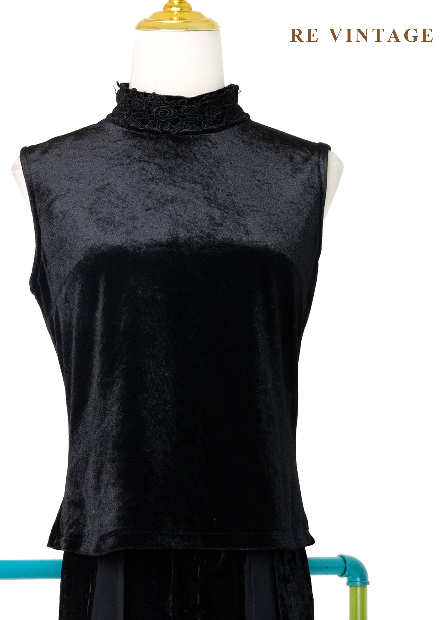 精緻玫瑰暗夜絨布背心