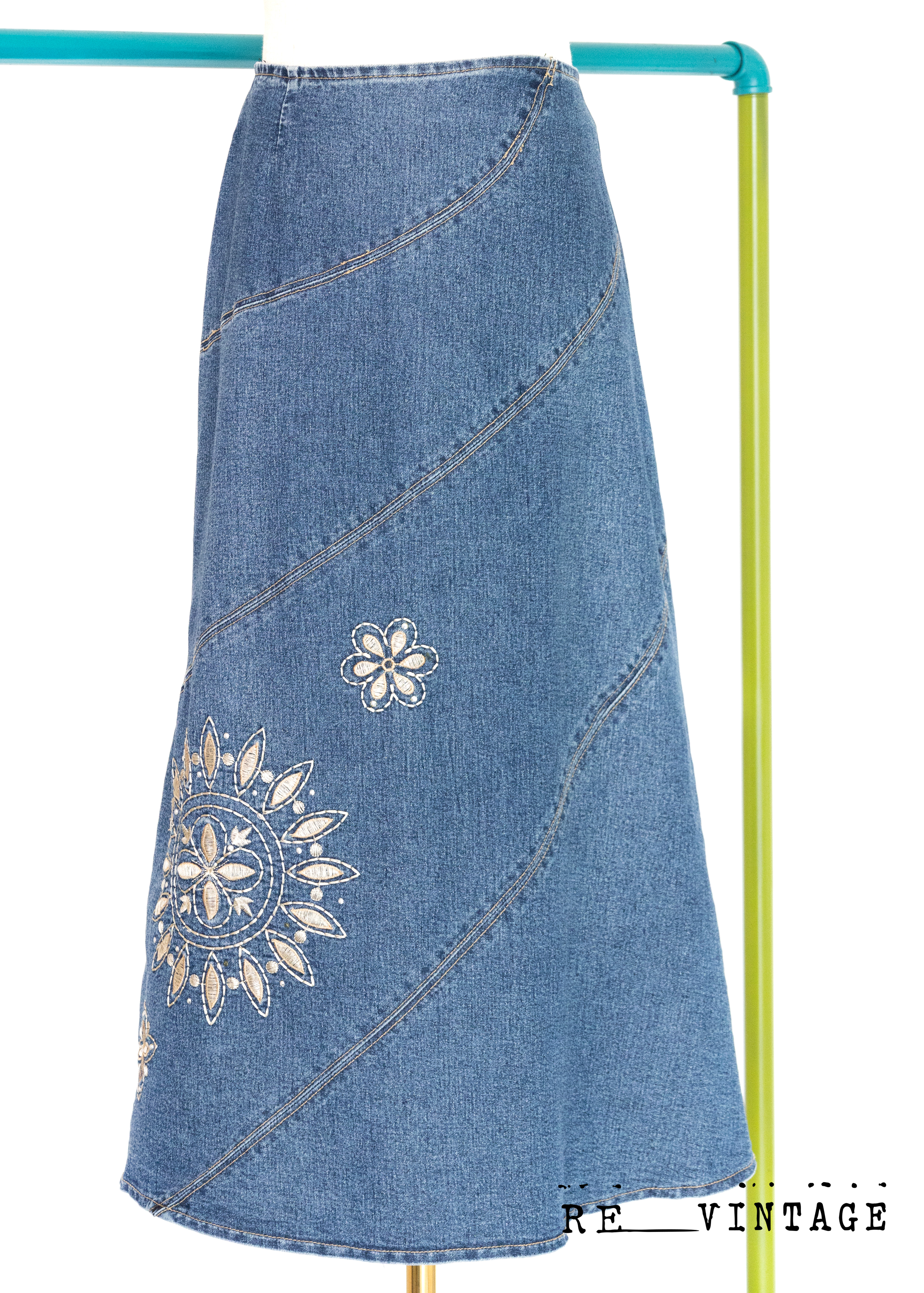 刺繡小花牛仔Ａ字中長裙