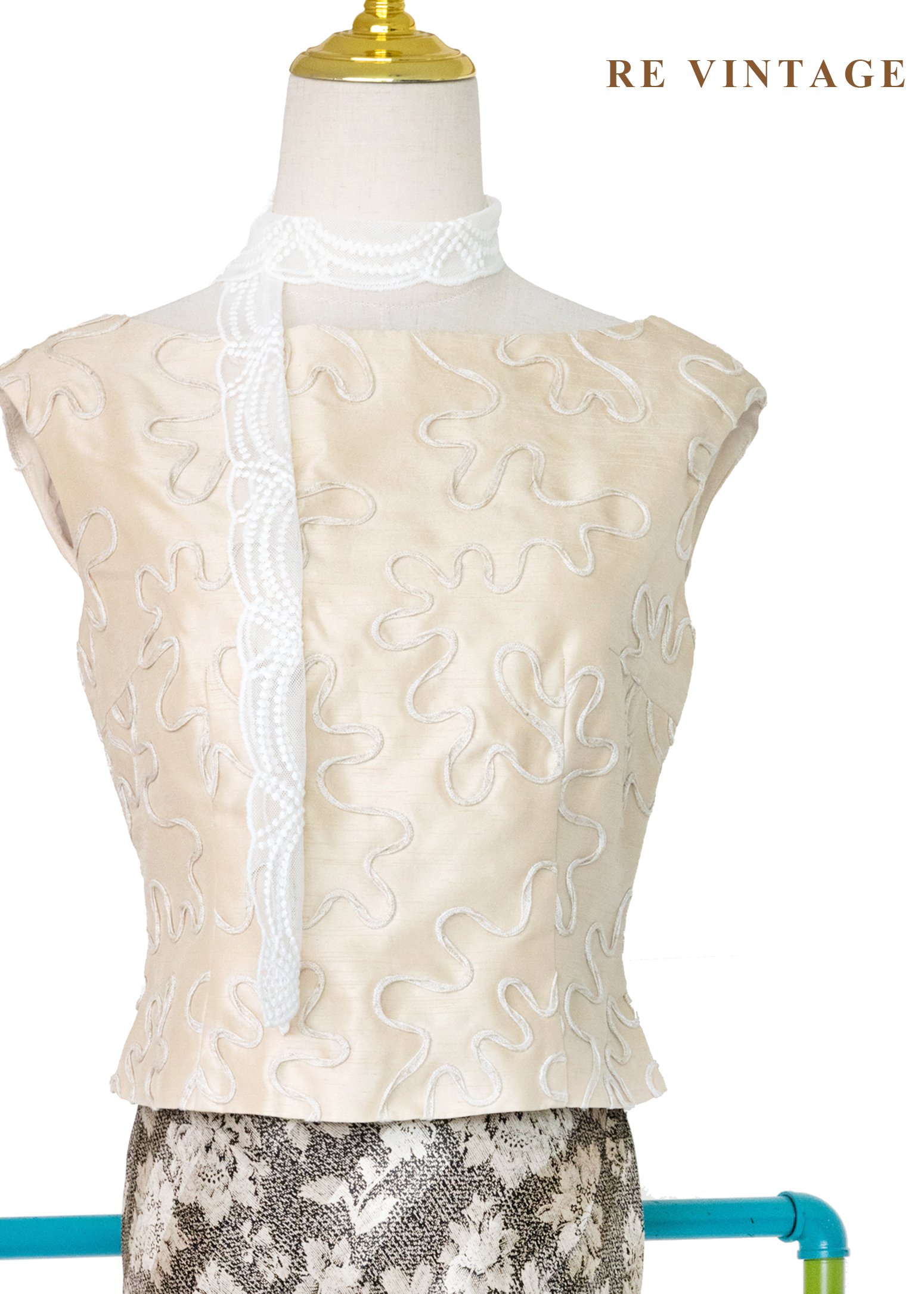 氣質單品 - 米色立體流動的詩上衣