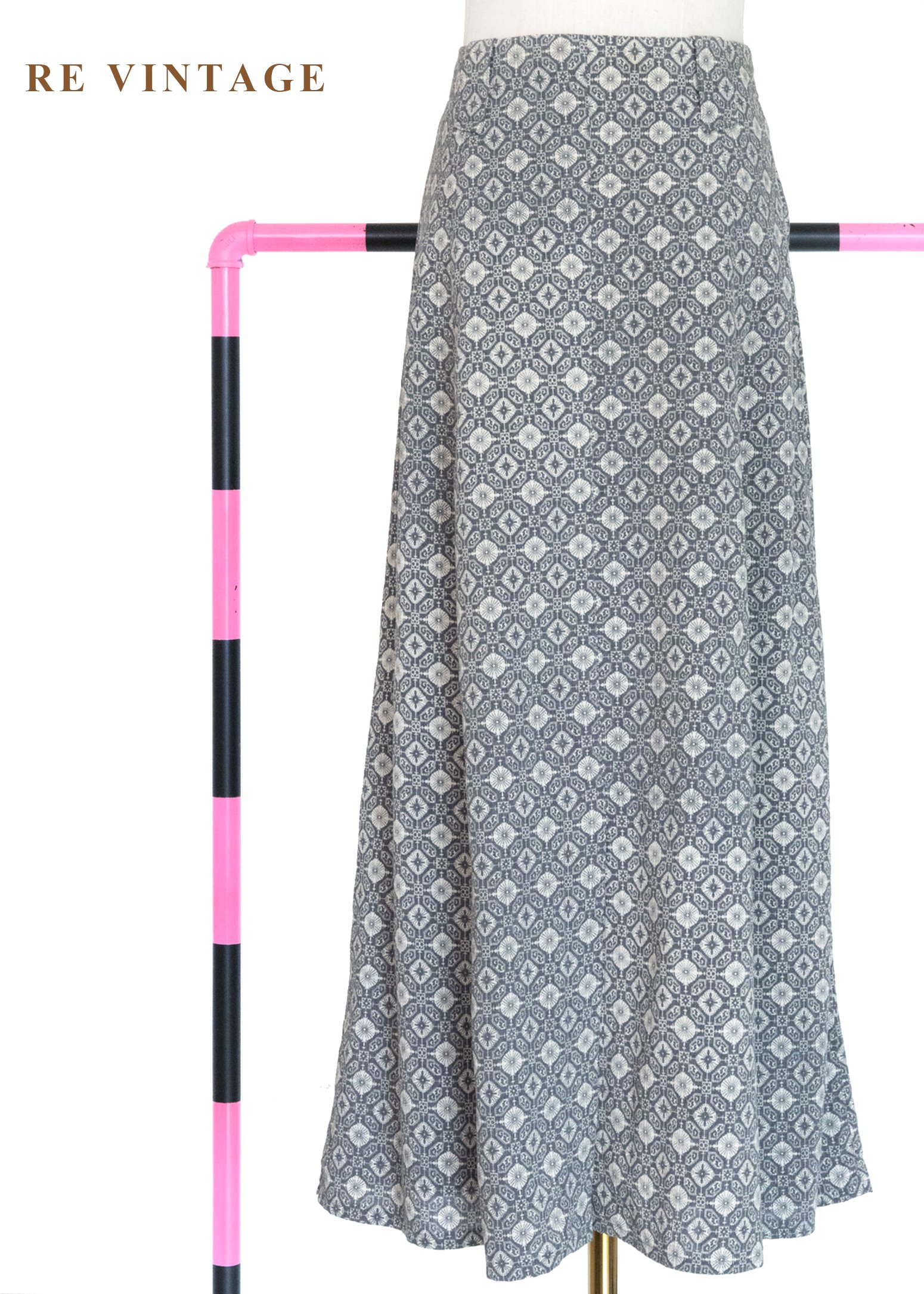 Light Gray 幾何塔羅傘狀長裙（25"）