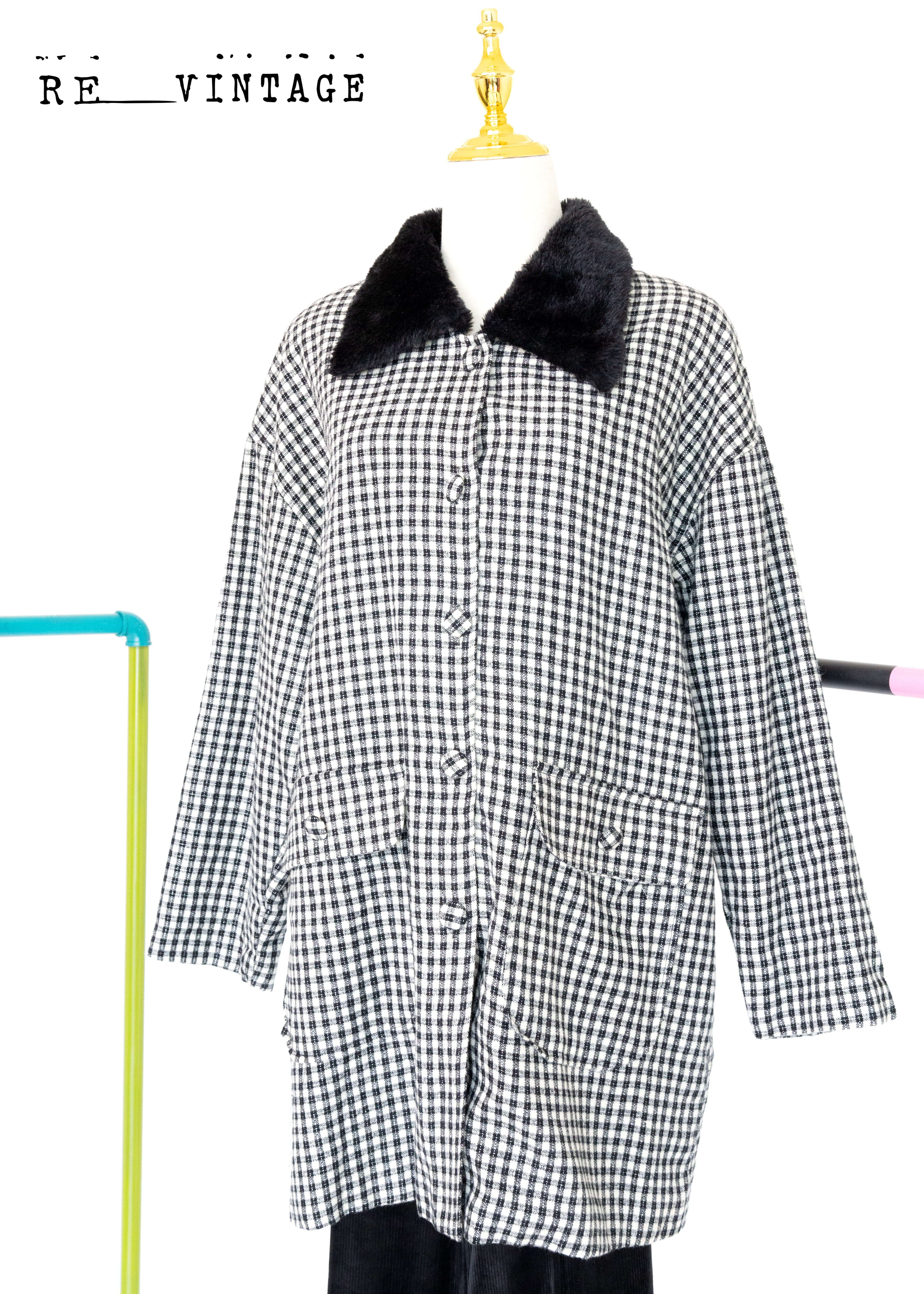 黑毛毛小格紋秋天薄款中長版外套