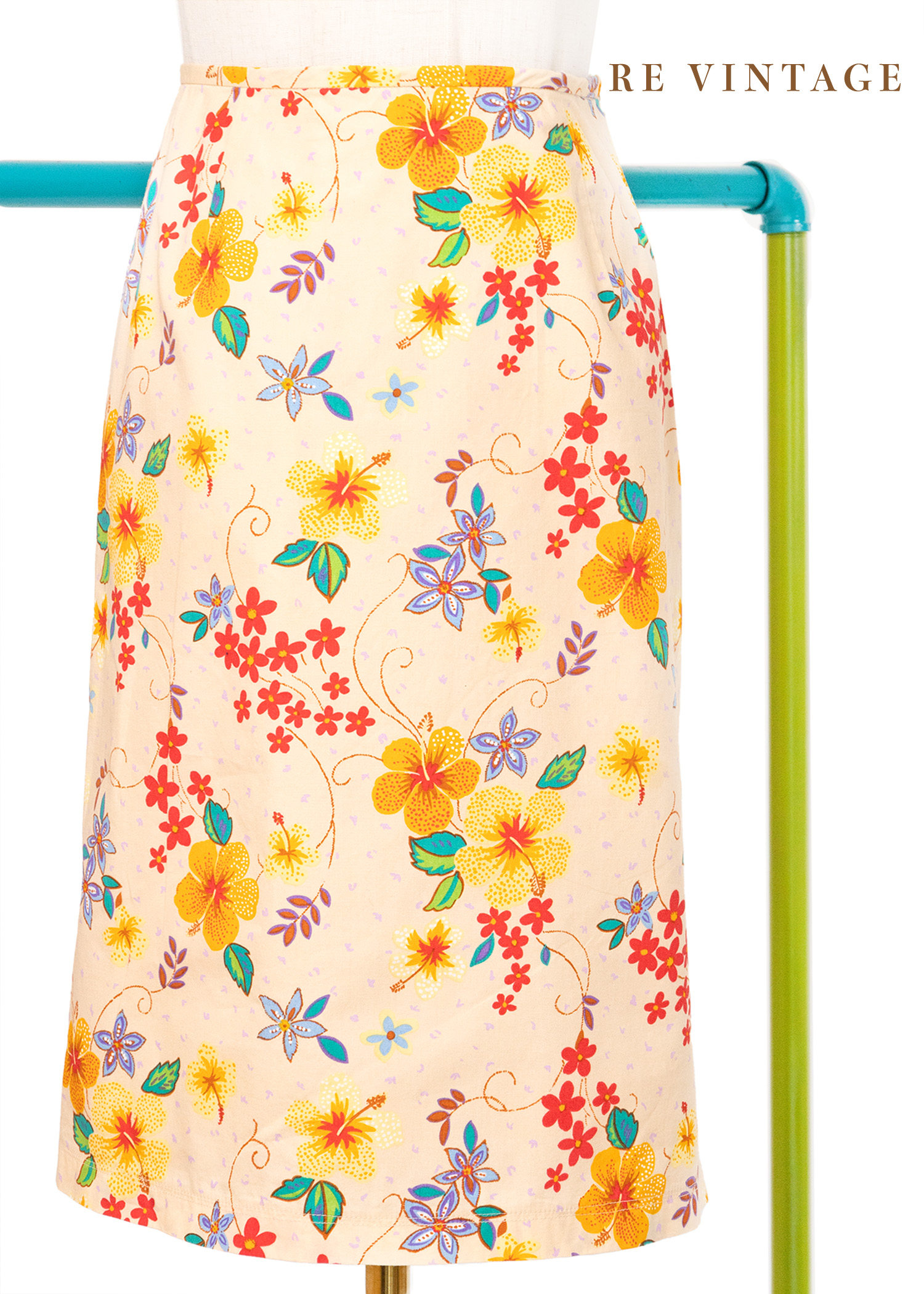 淡淡的粉橘色小花裙（24.5"）