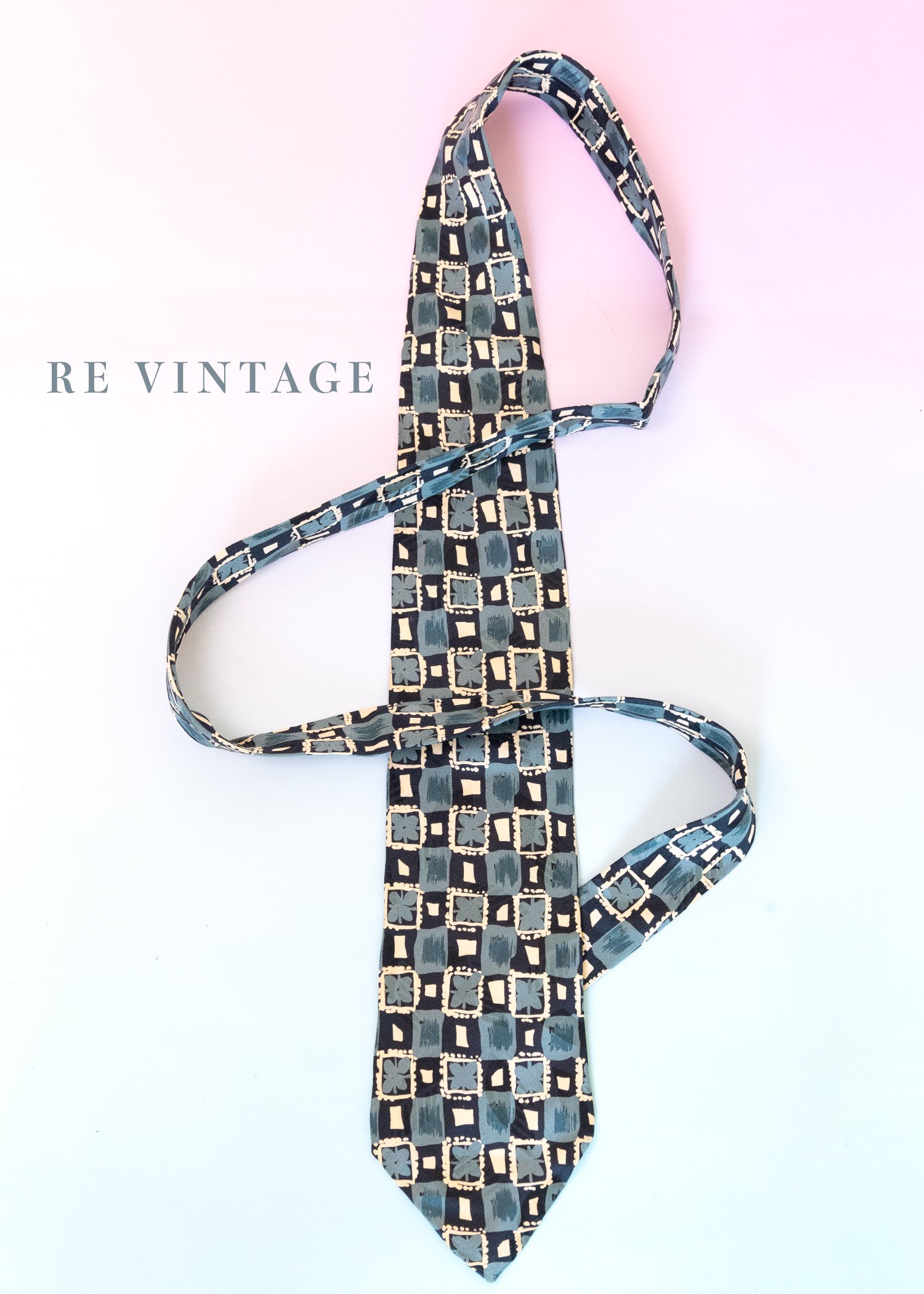 小白格藍小花領帶