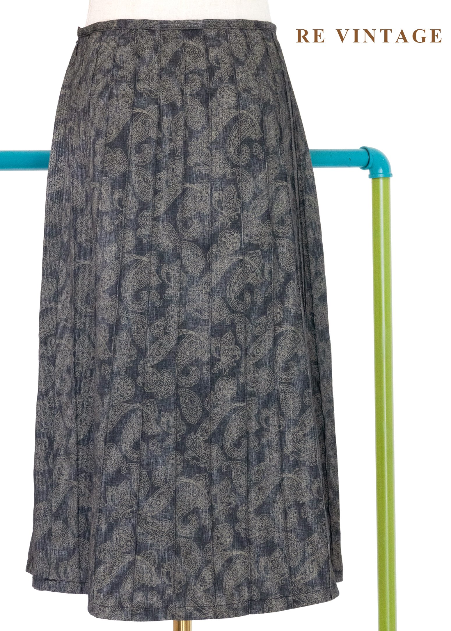 Paisley 深灰直條褶紋美裙（26"）