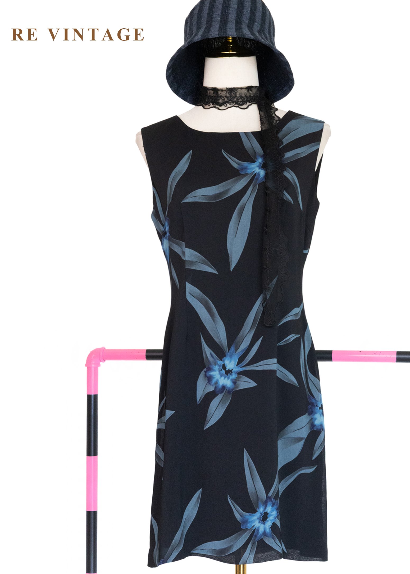 月光下的暗夜百合短洋裝