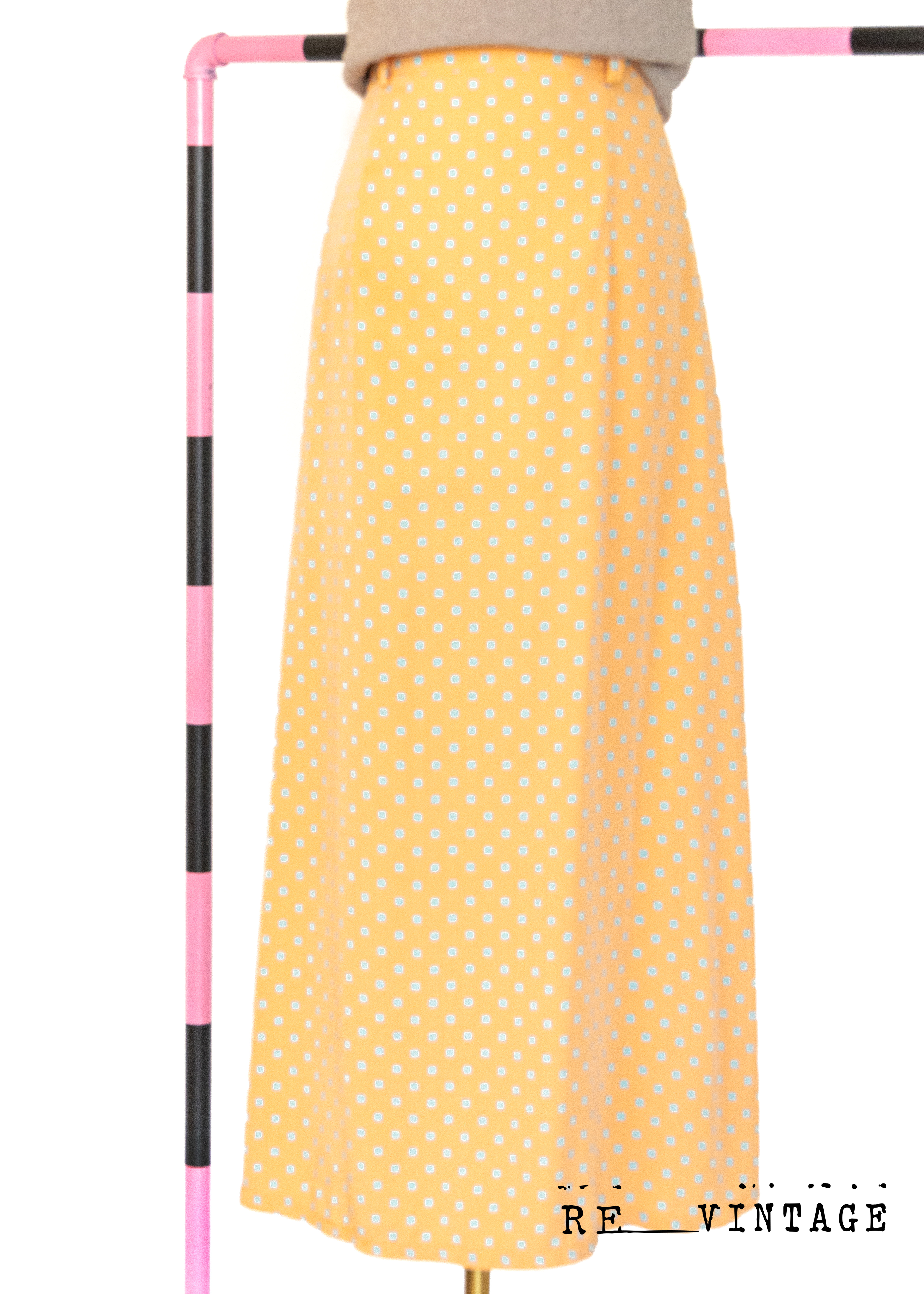 粉橘色點點長裙