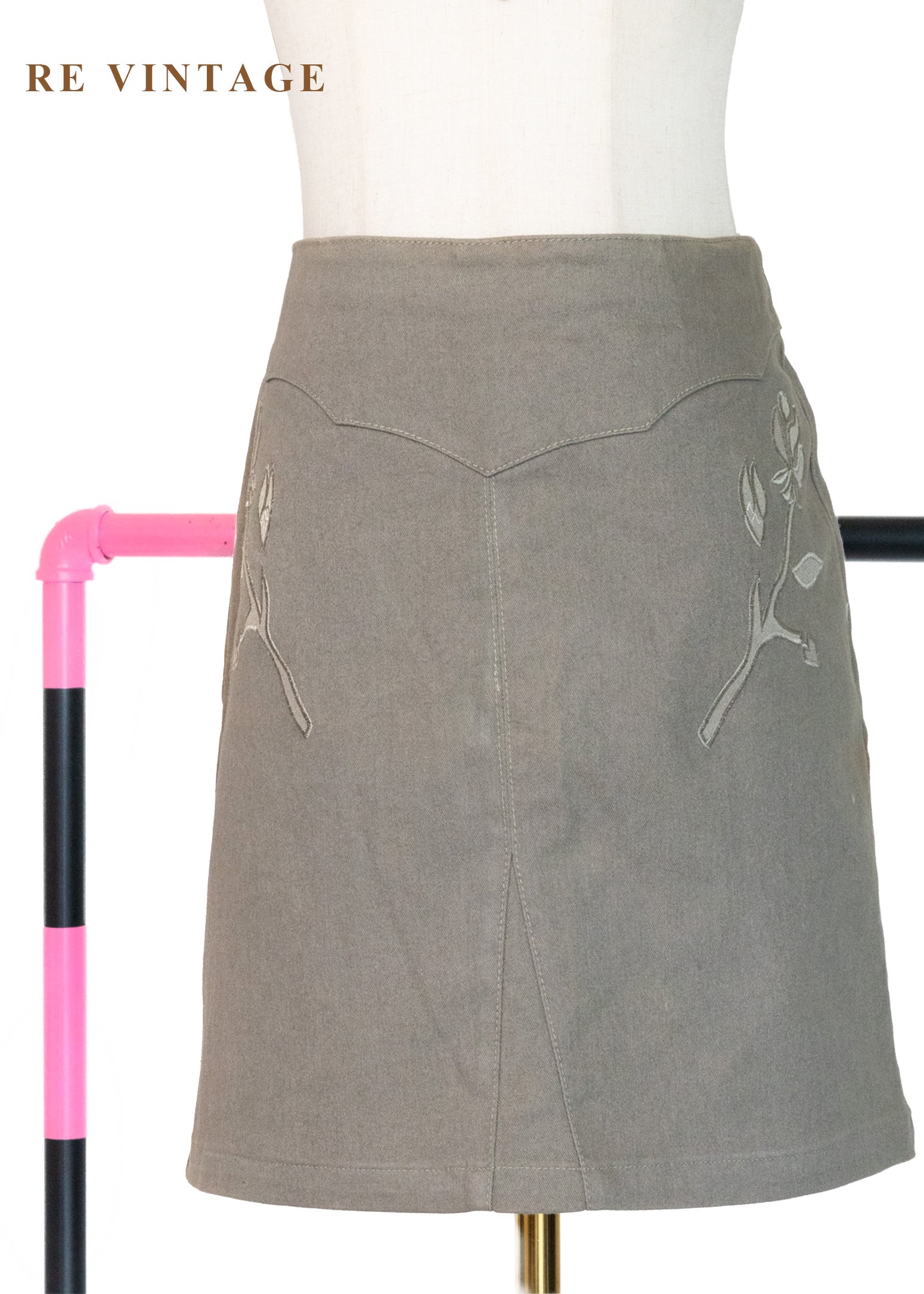 灰綠色的玫瑰短裙（28"）