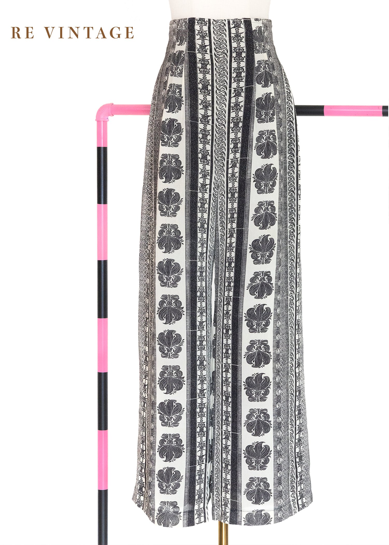 黑白圖騰詩行高腰寬褲（26"）