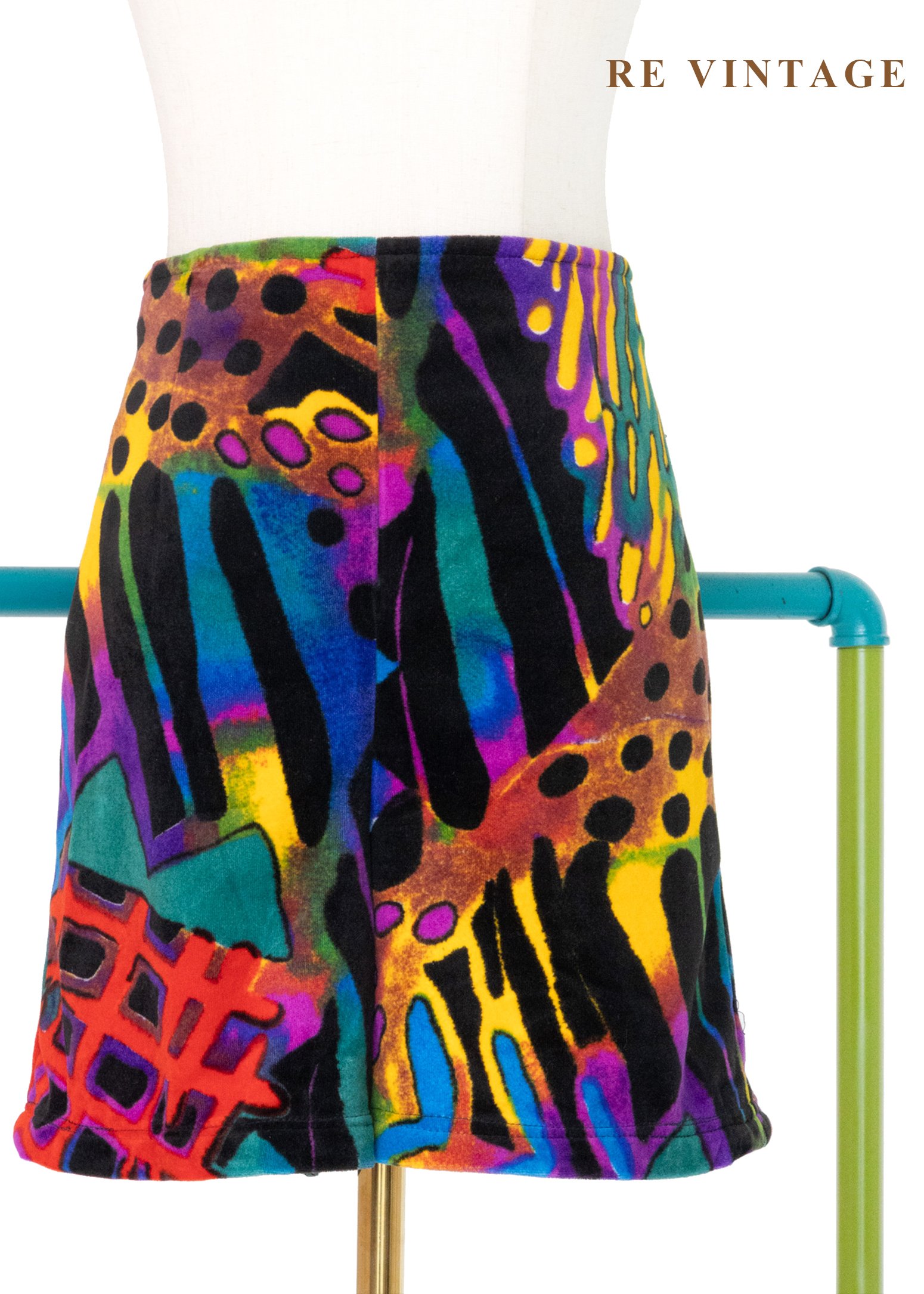 Neon Beats 潑墨狂想絨布短褲（27"）