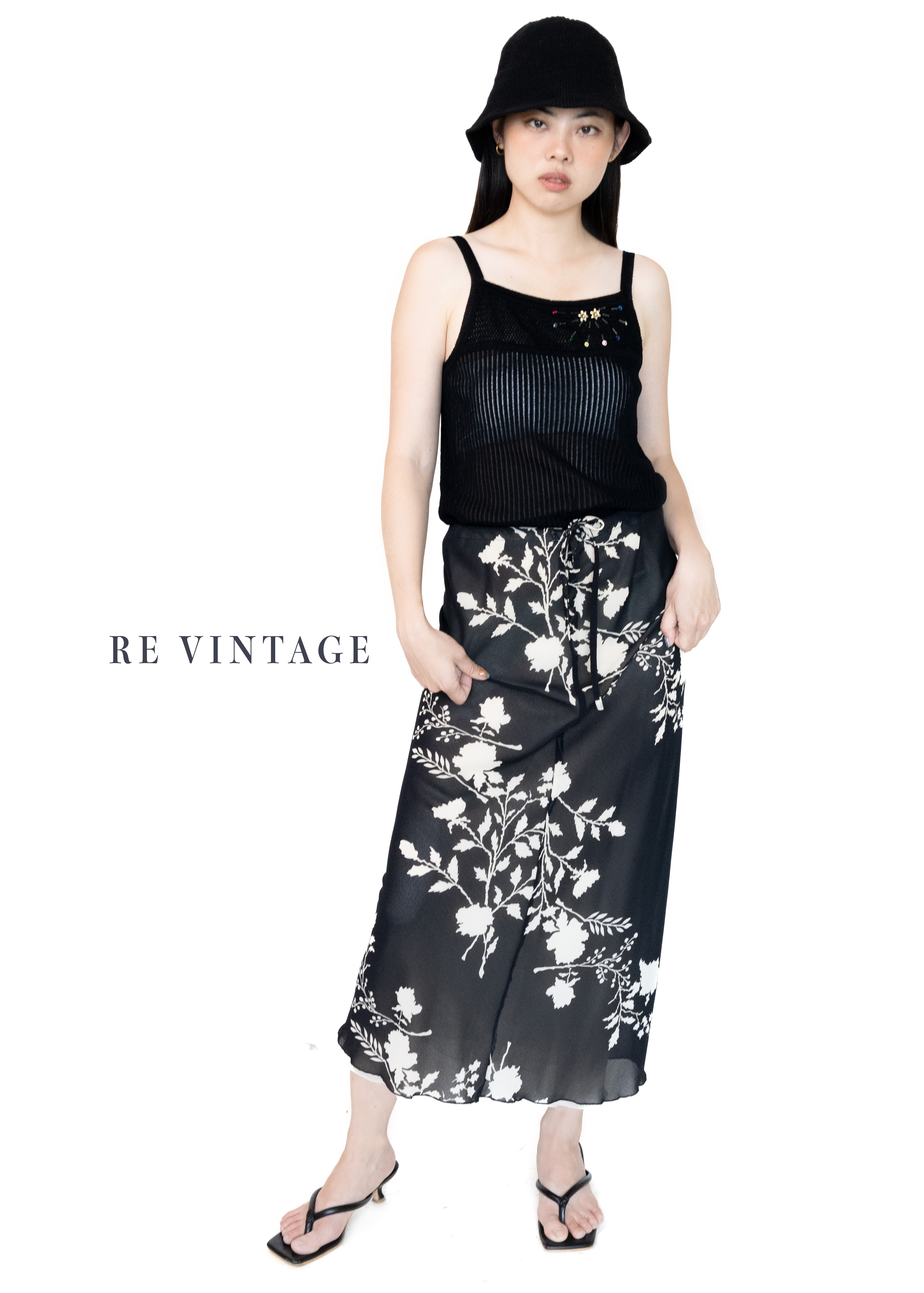 珠珠小花透膚黑色細肩帶背心