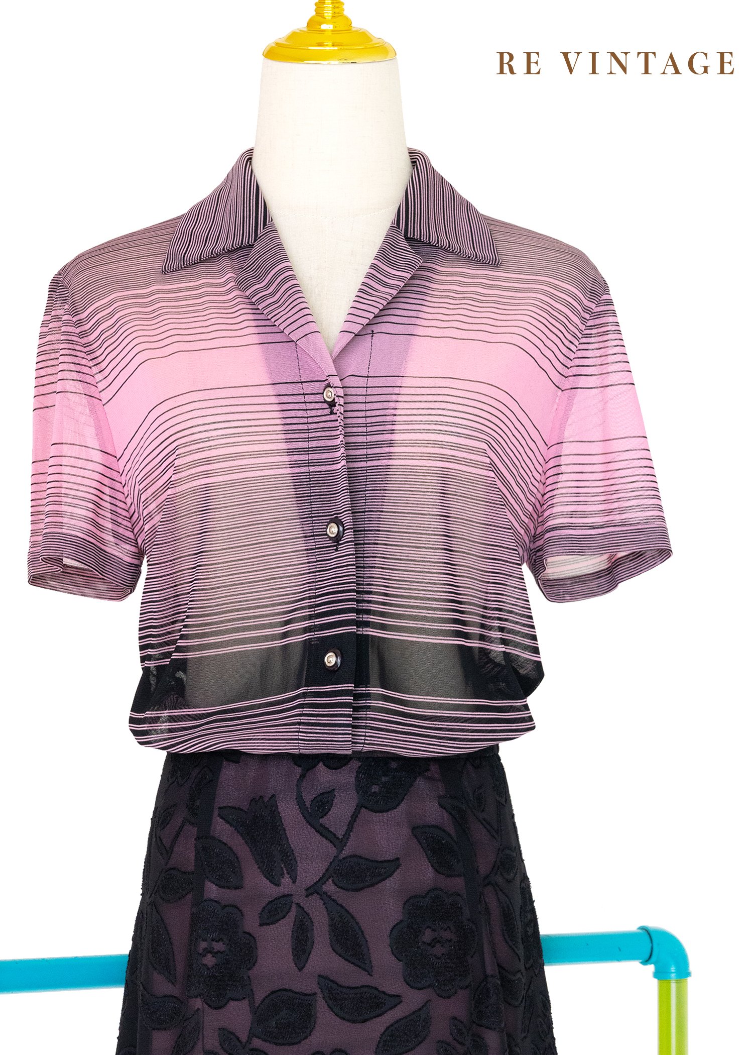 黑與粉相間線條網紗透膚上衣