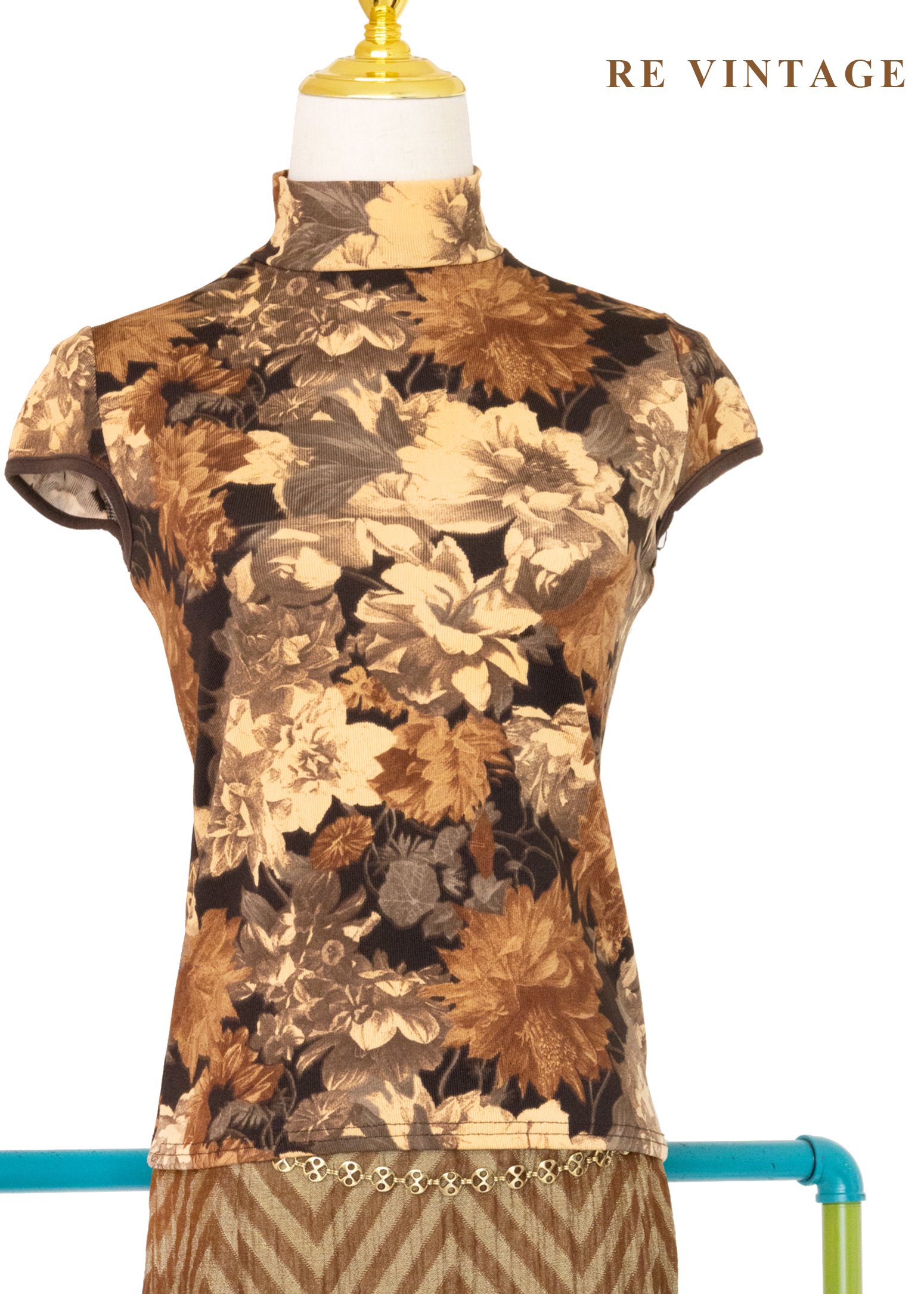 午後花市焦糖色上衣