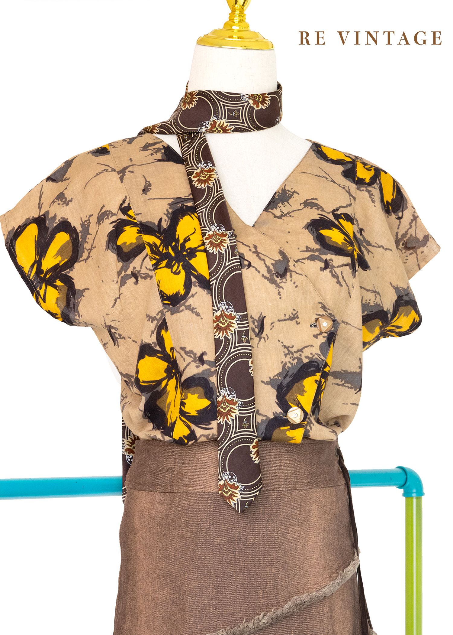 Ginger 棕色大黃花落肩上衣