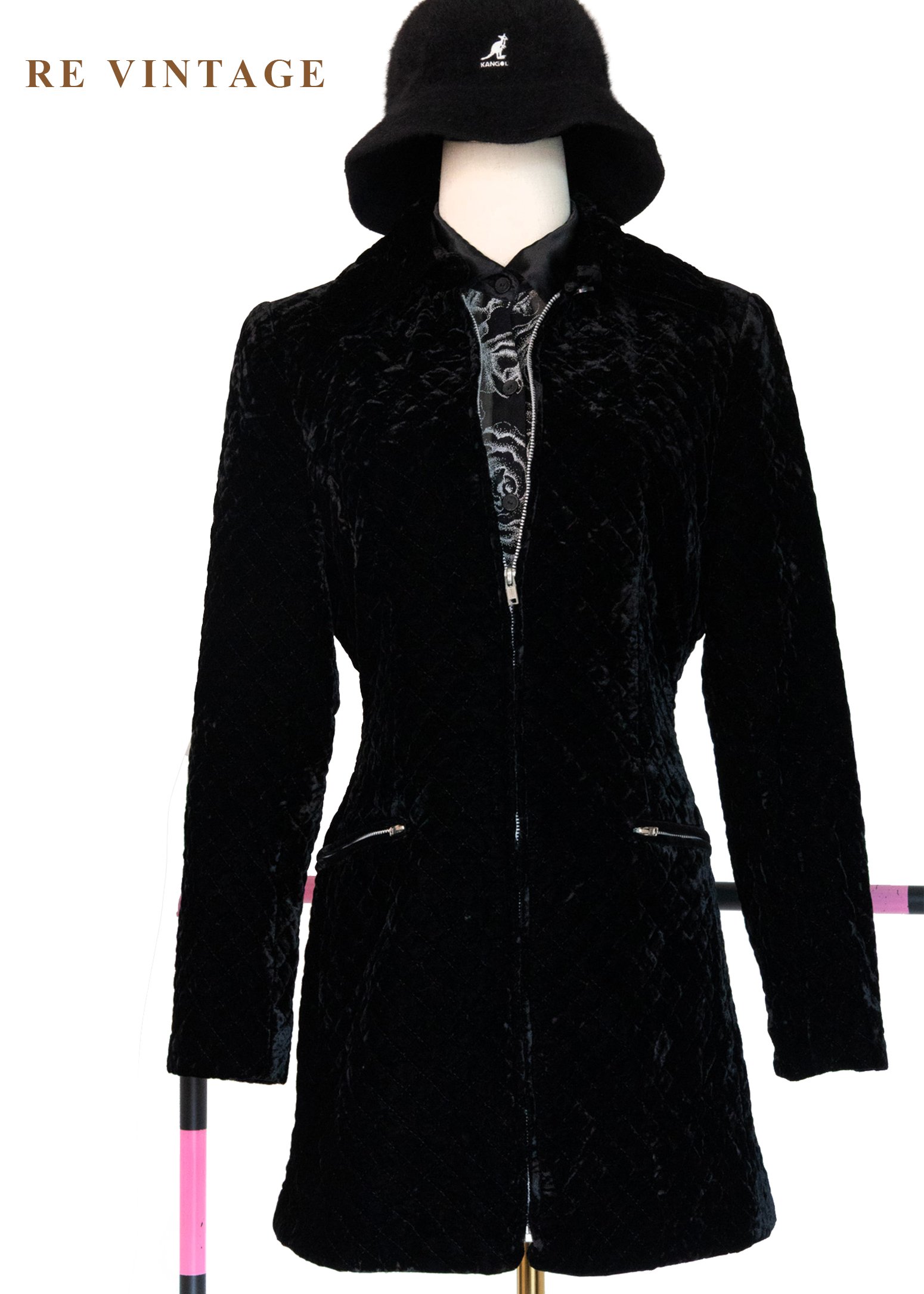 質感單品 - 沈黑菱格紋絨布迷你洋裝