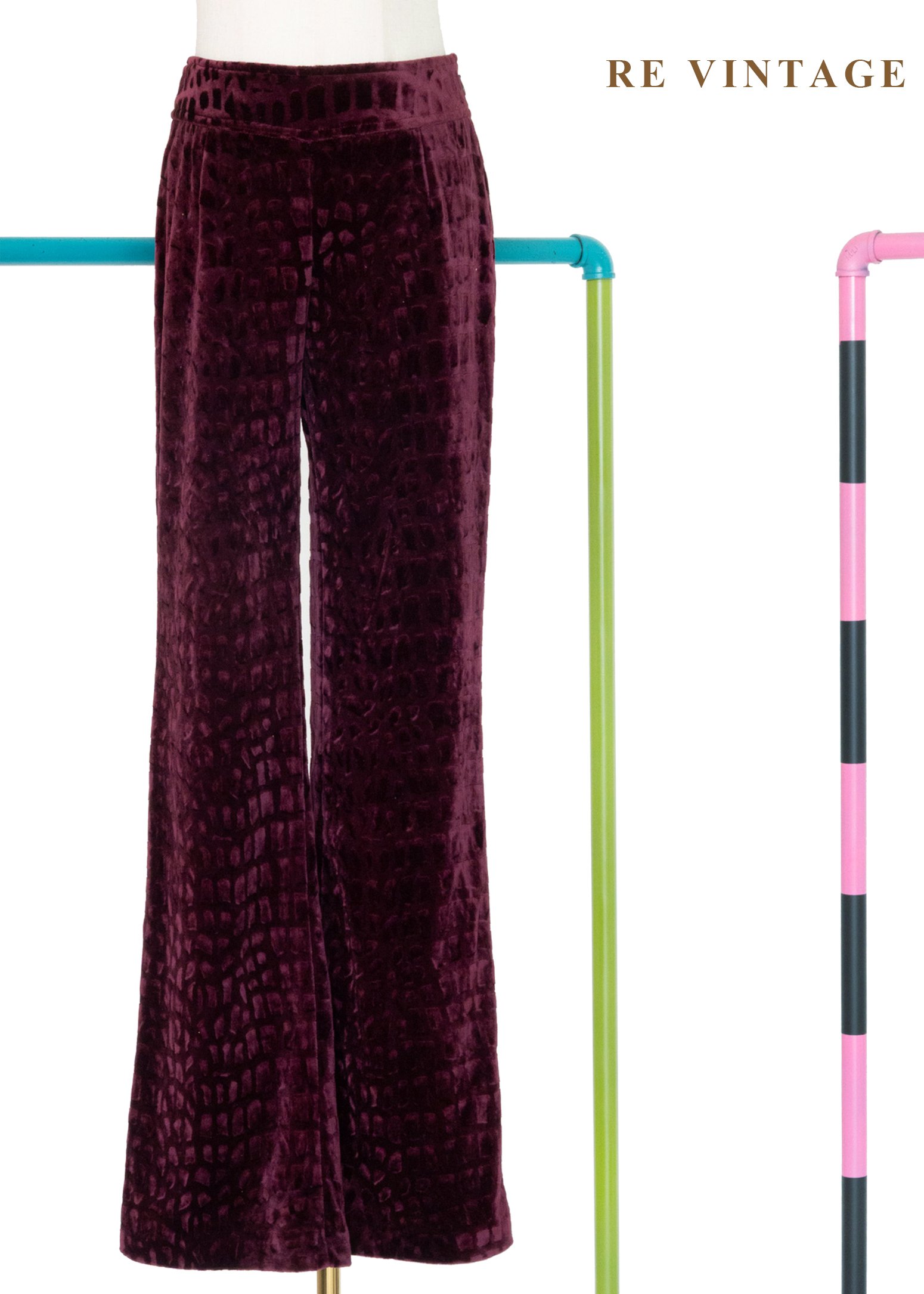 莓果色雕紋紋理絨布長褲（25"）